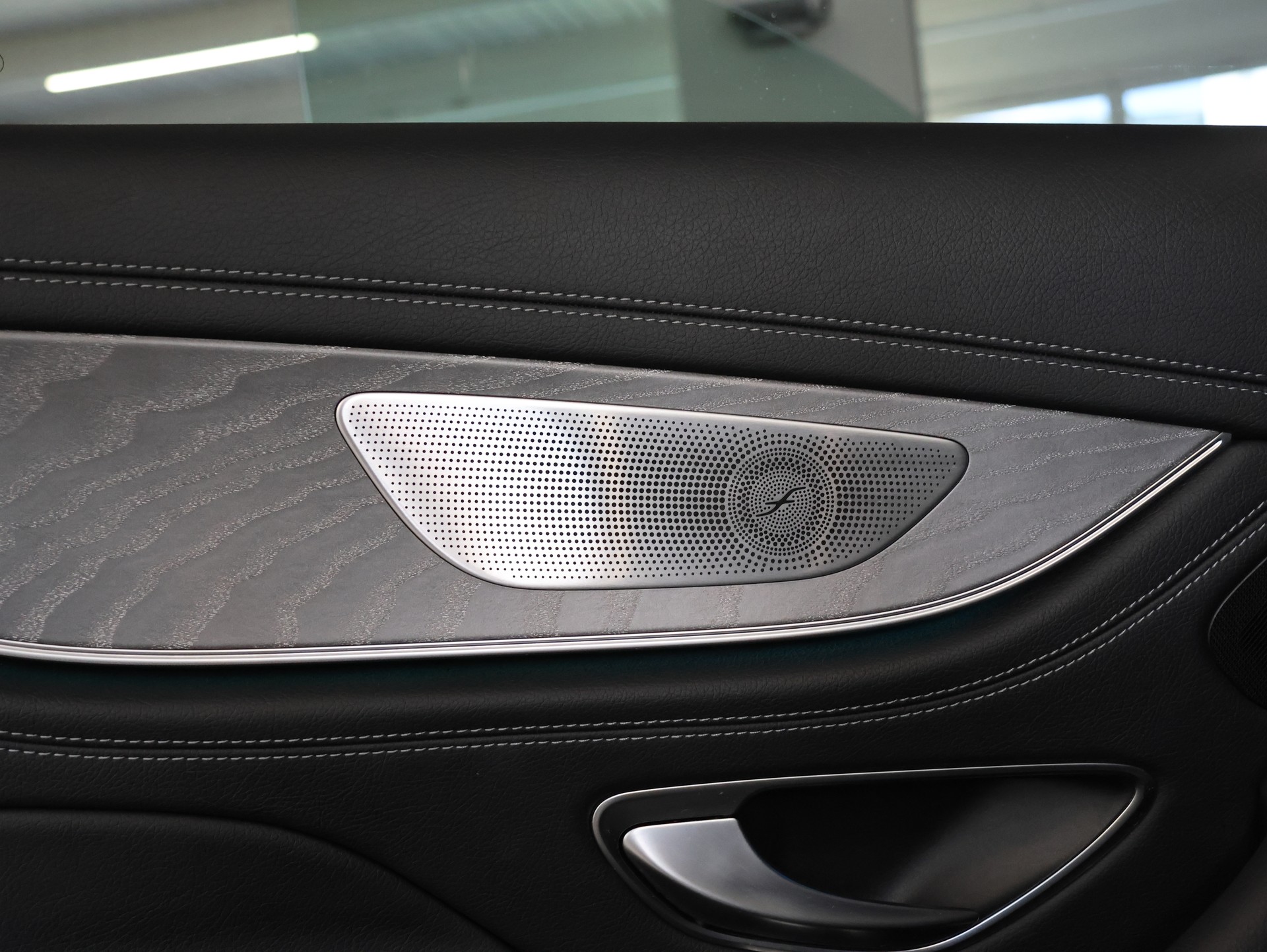 MERCEDES-BENZ CLS 450 4Matic AMG Line 9G-Tronic *Burmester* *360 Kamera* *Panorama*-image-32