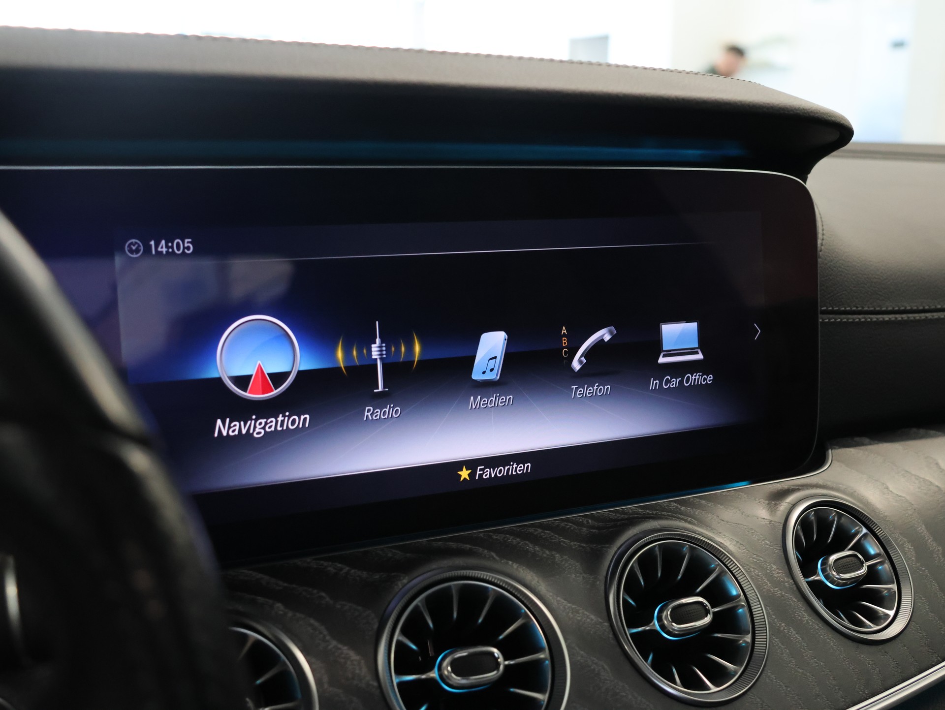 MERCEDES-BENZ CLS 450 4Matic AMG Line 9G-Tronic *Burmester* *360 Kamera* *Panorama*-image-22