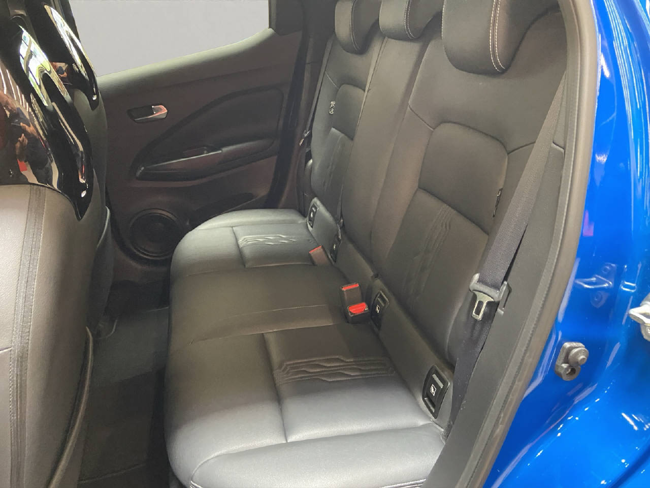 NISSAN Juke 1.6 Hybrid Tekna-image-9