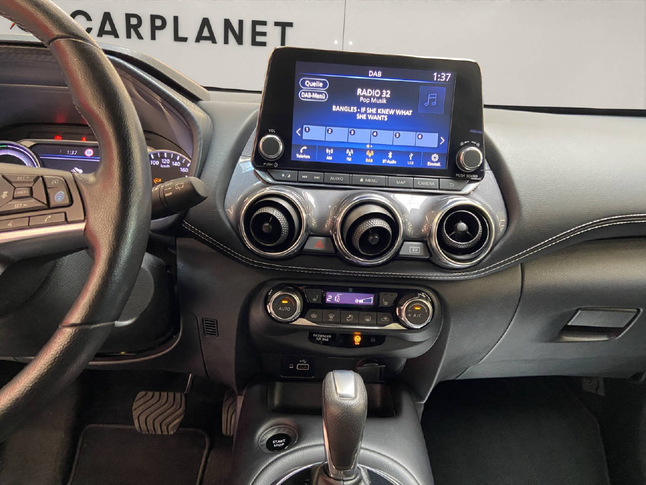 NISSAN Juke 1.6 Hybrid Tekna-image-6