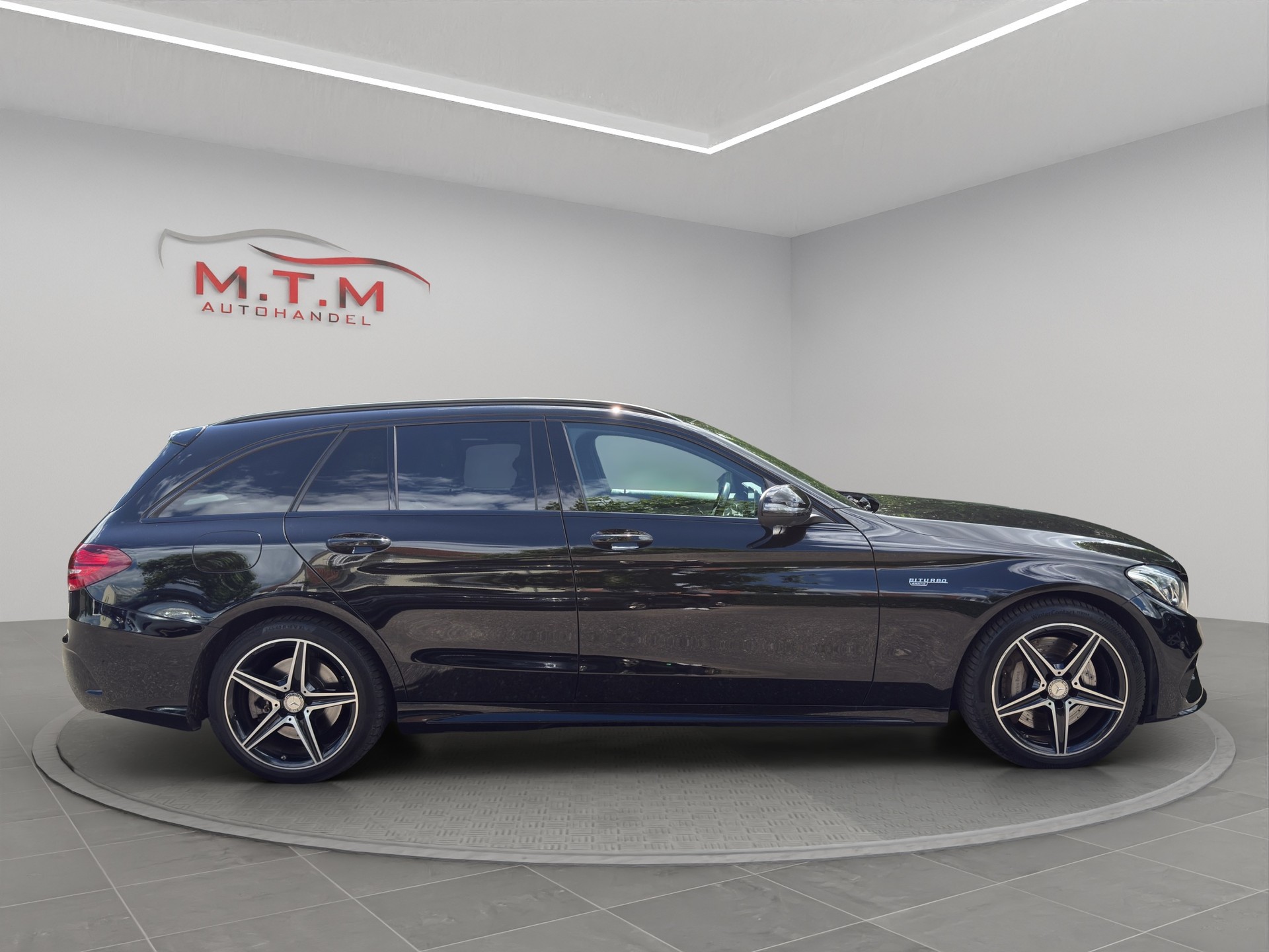 MERCEDES-BENZ C 450 AMG 4Matic 7G-Tronic-image-13