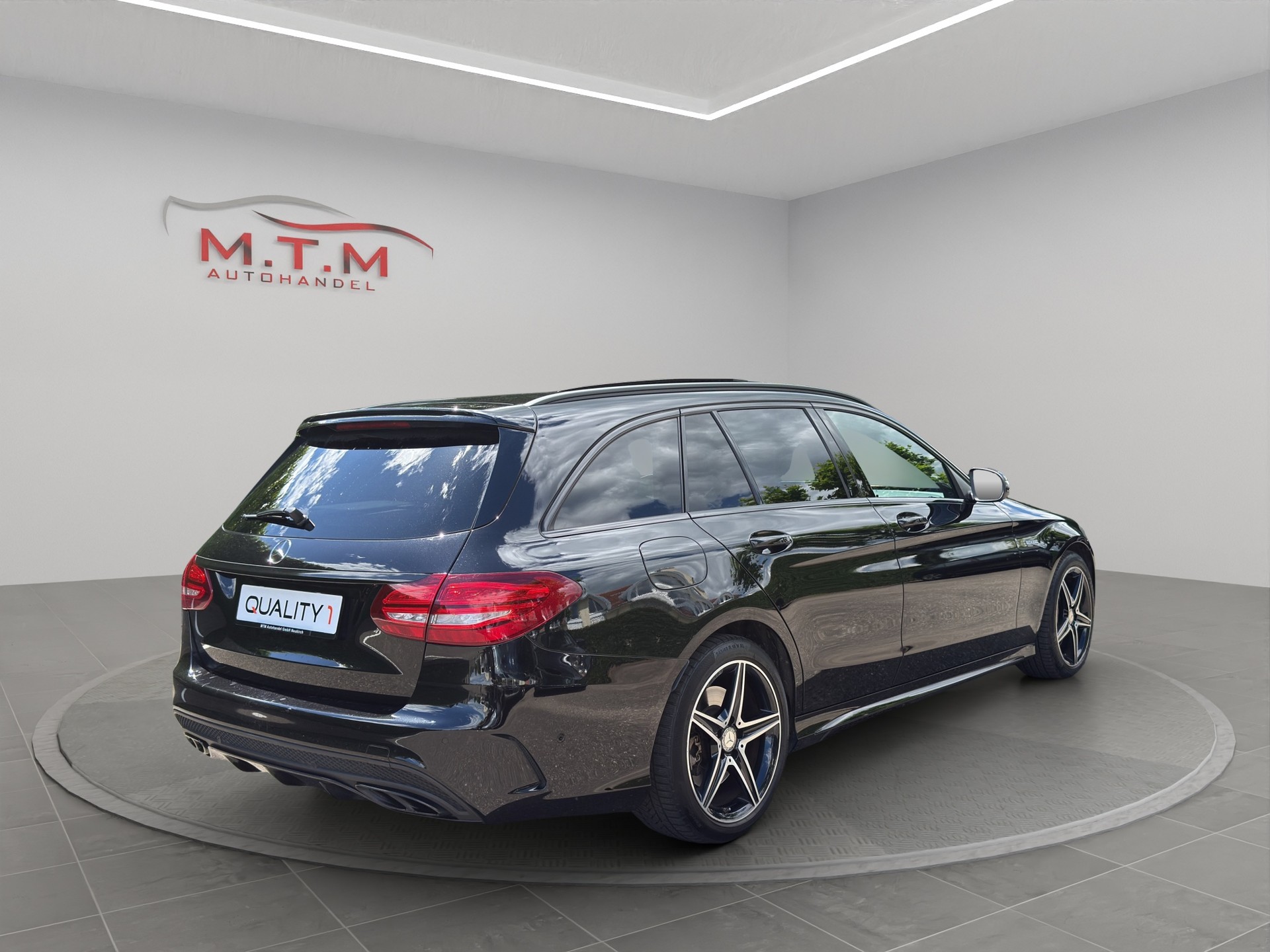 MERCEDES-BENZ C 450 AMG 4Matic 7G-Tronic-image-11