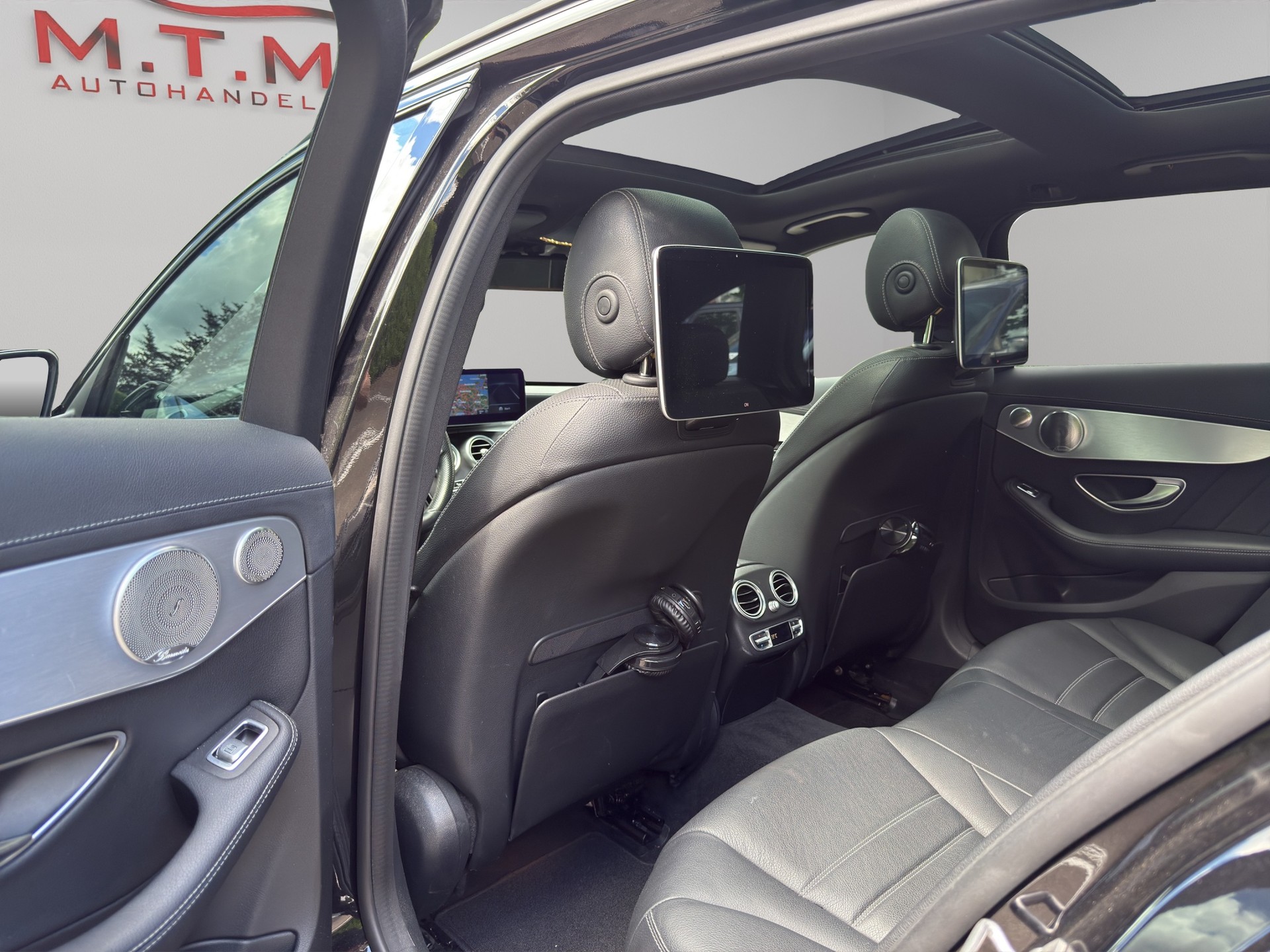 MERCEDES-BENZ C 450 AMG 4Matic 7G-Tronic-image-17