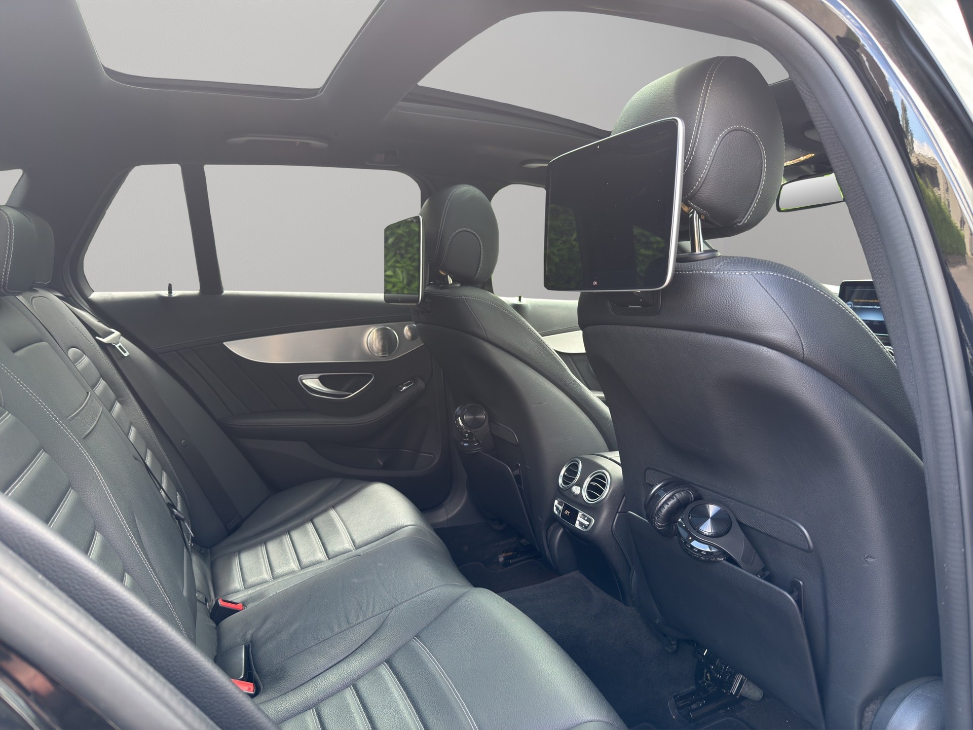 MERCEDES-BENZ C 450 AMG 4Matic 7G-Tronic-image-22