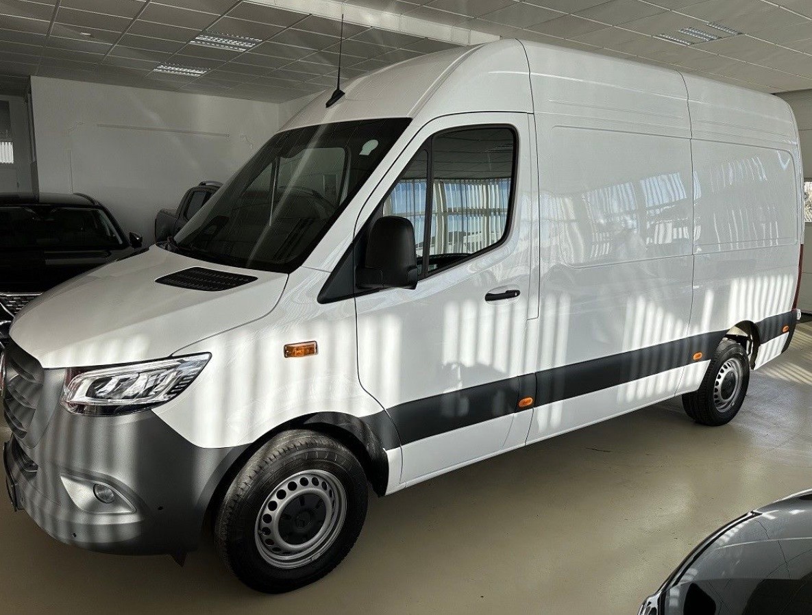 MERCEDES-BENZ Sprinter 317 CDI Standard 9G-TRONIC-image-1