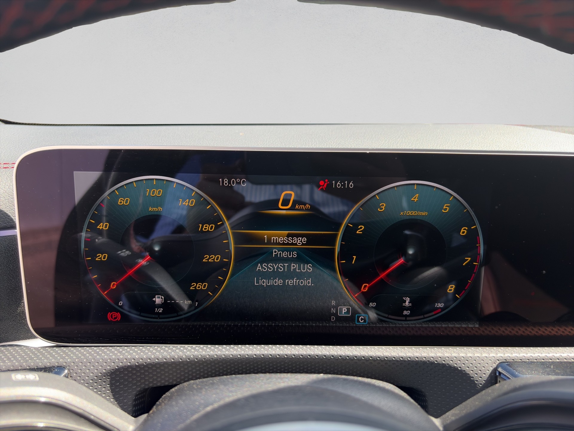 MERCEDES-BENZ CLA Shooting Brake 200 AMG Line 7G-DCT-image-16