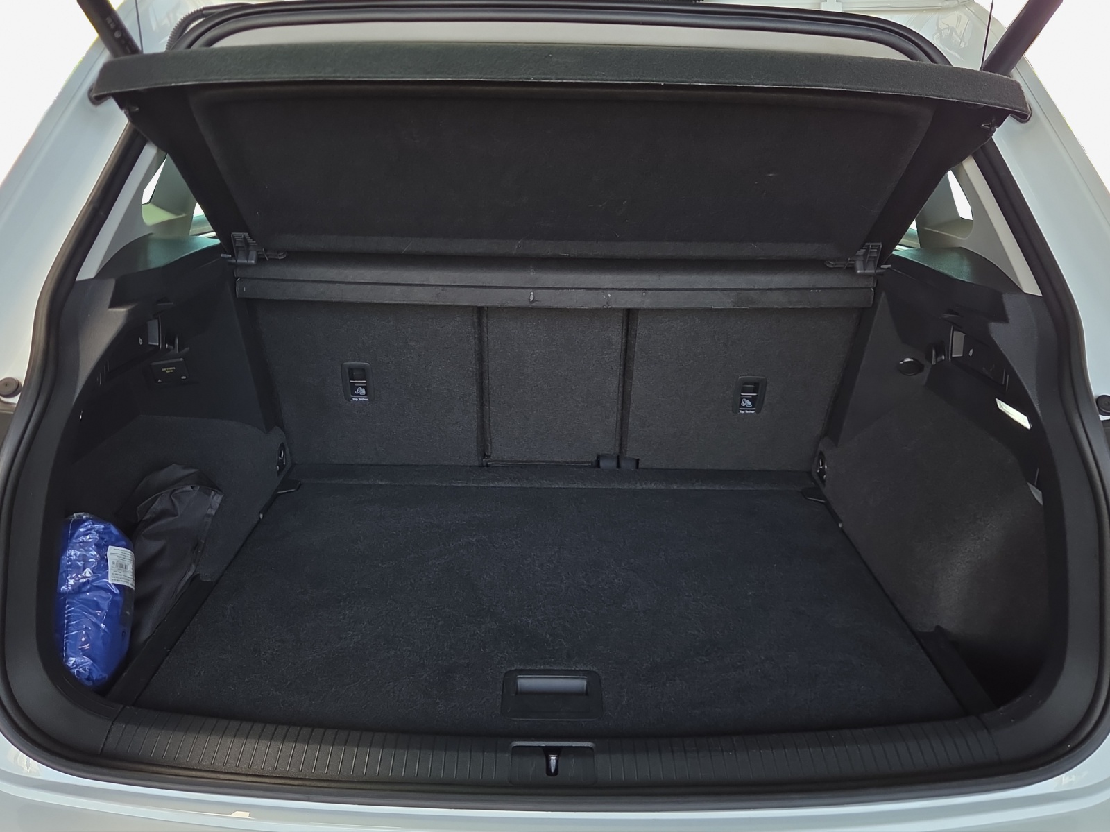 VW Tiguan 2.0 TDI SCR Elegance 4Motion DSG-image-12