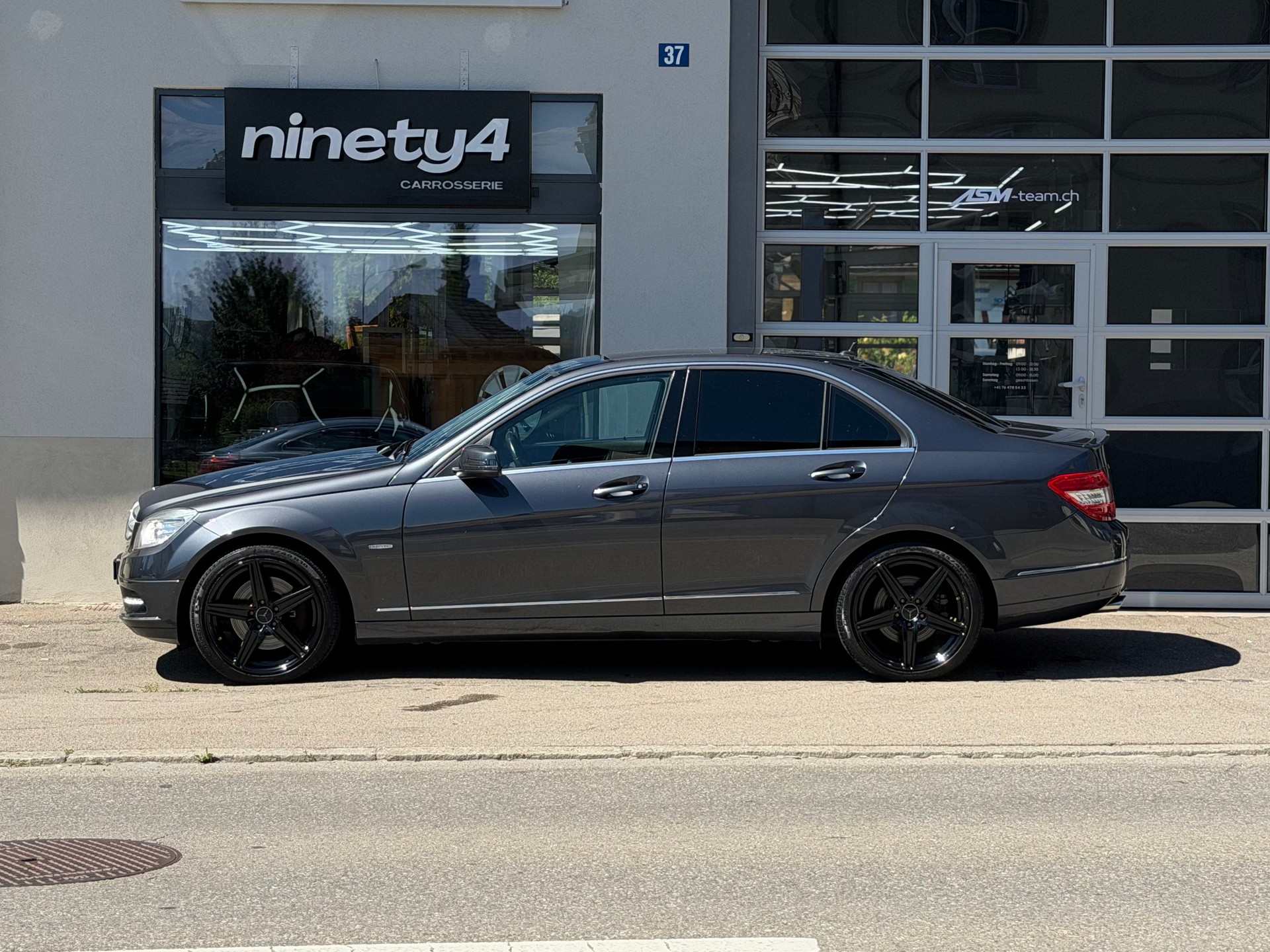 MERCEDES-BENZ C 350 CGI Automat Avantgarde BlueEfficience 7G-Tronic kaufen bei ASM-TEAM.ch-image-3