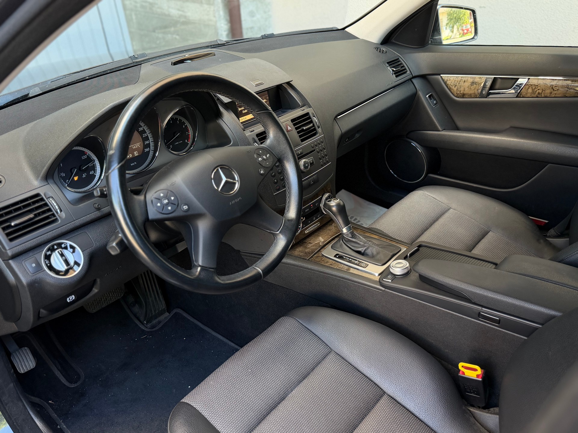 MERCEDES-BENZ C 350 CGI Automat Avantgarde BlueEfficience 7G-Tronic kaufen bei ASM-TEAM.ch-image-12