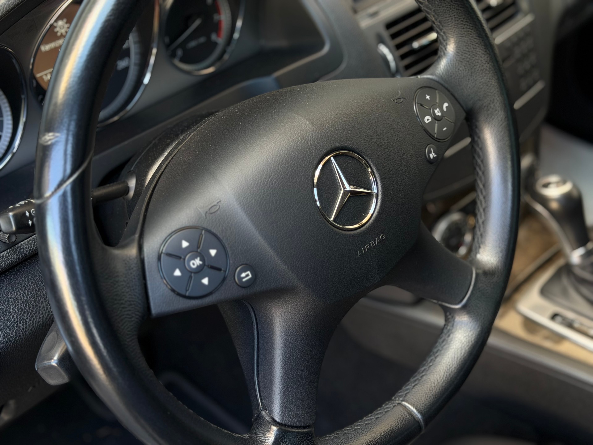 MERCEDES-BENZ C 350 CGI Automat Avantgarde BlueEfficience 7G-Tronic kaufen bei ASM-TEAM.ch-image-13
