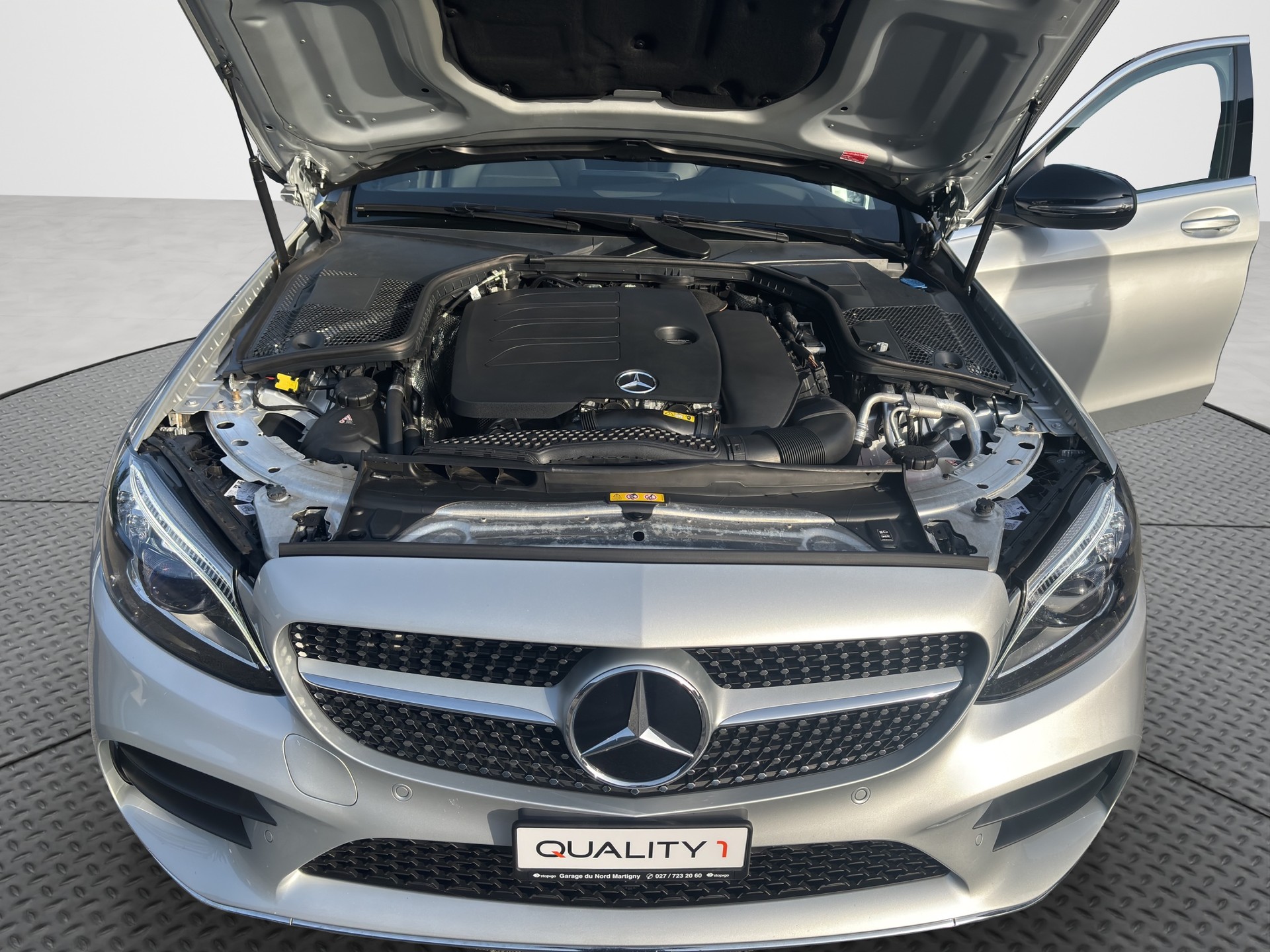 MERCEDES-BENZ C 200 Swiss Star AMG Line 4M 9G-Tronic-image-15