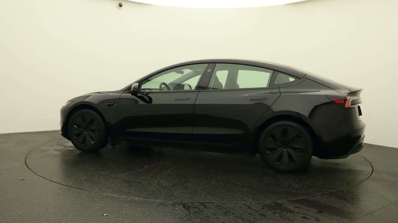 TESLA Model 3 Long Range Dual Motor AWD-image-2