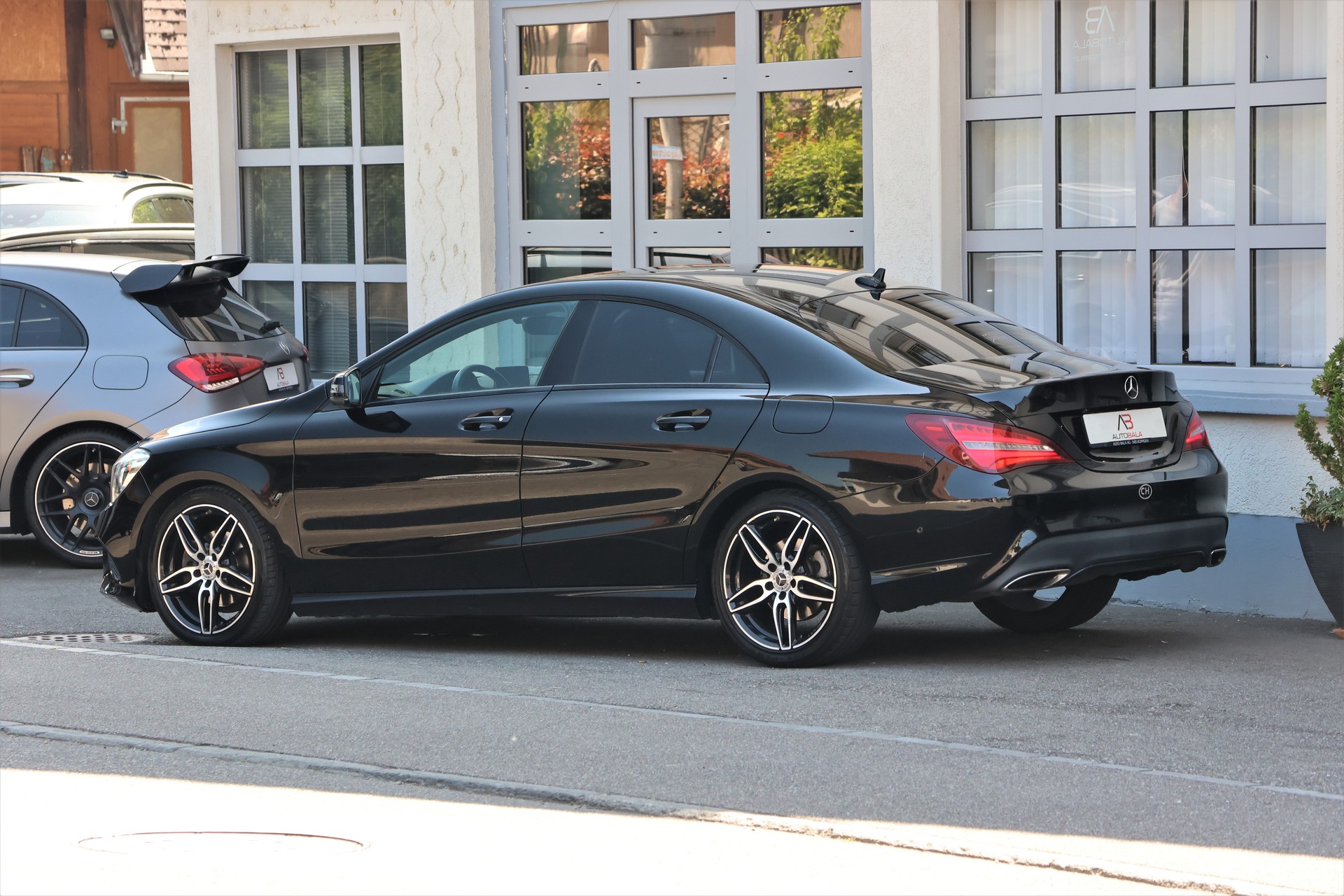 MERCEDES-BENZ CLA 200 Night Star 7G-DCT (CH)-image-4