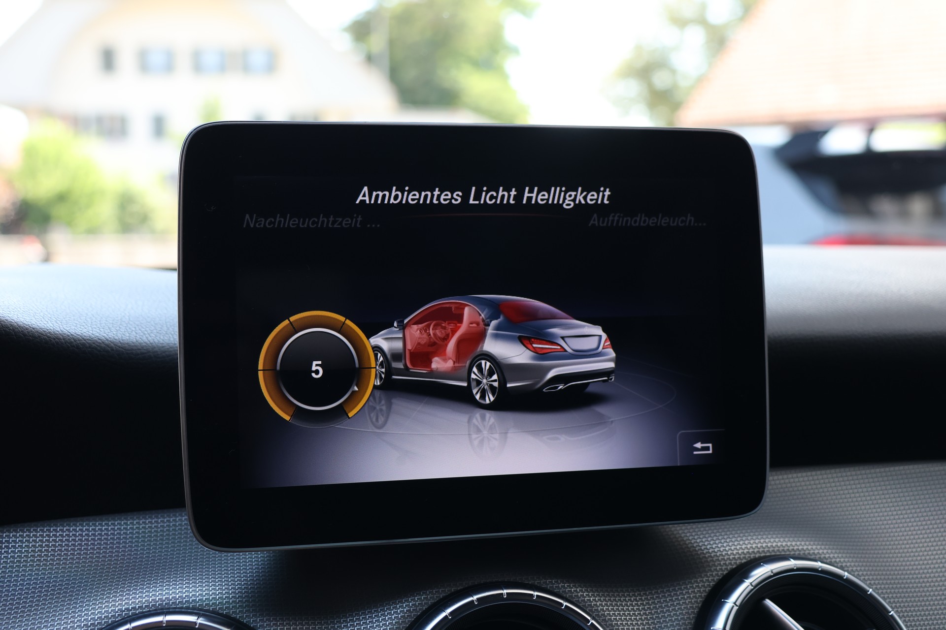 MERCEDES-BENZ CLA 200 Night Star 7G-DCT (CH)-image-19