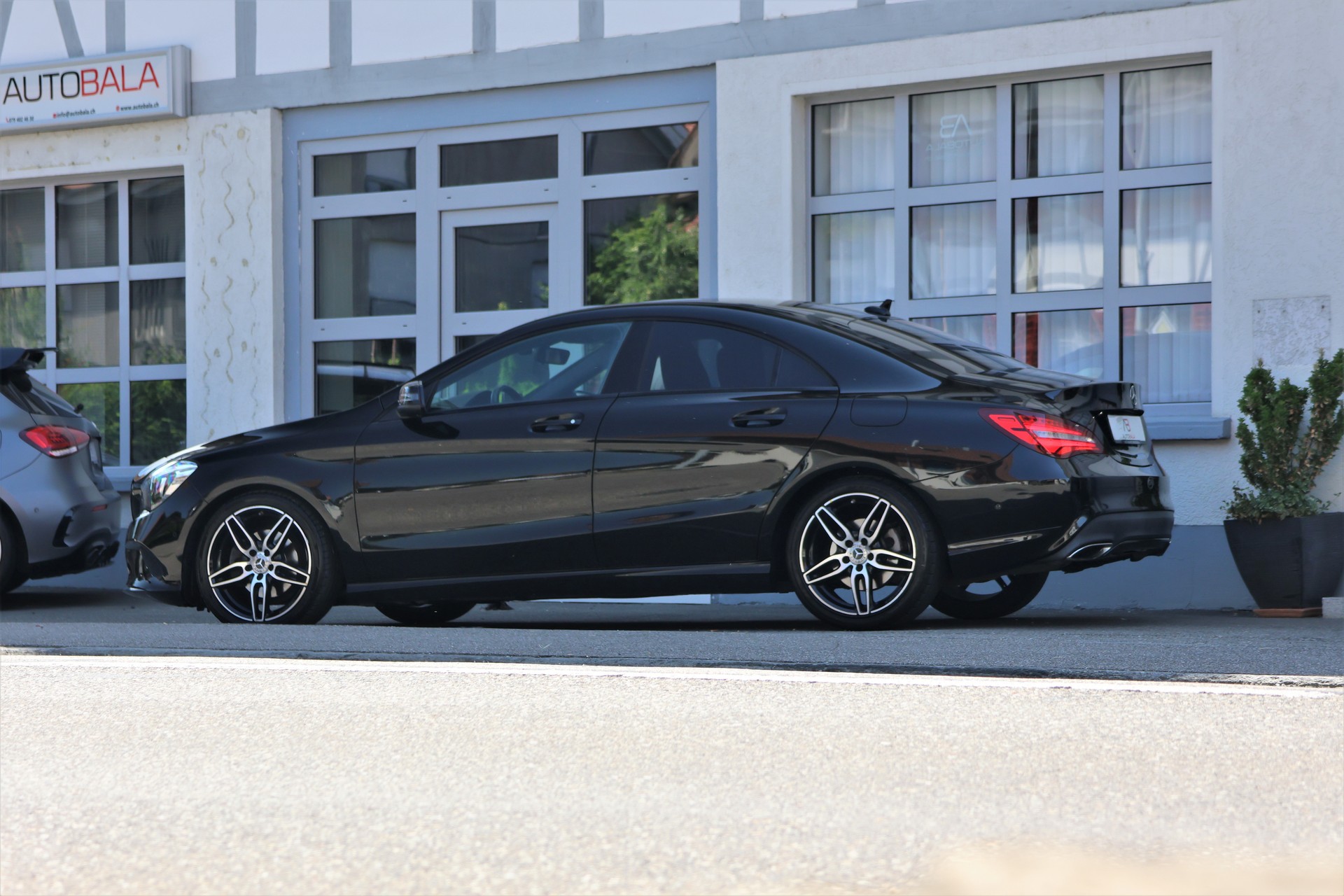 MERCEDES-BENZ CLA 200 Night Star 7G-DCT (CH)-image-3