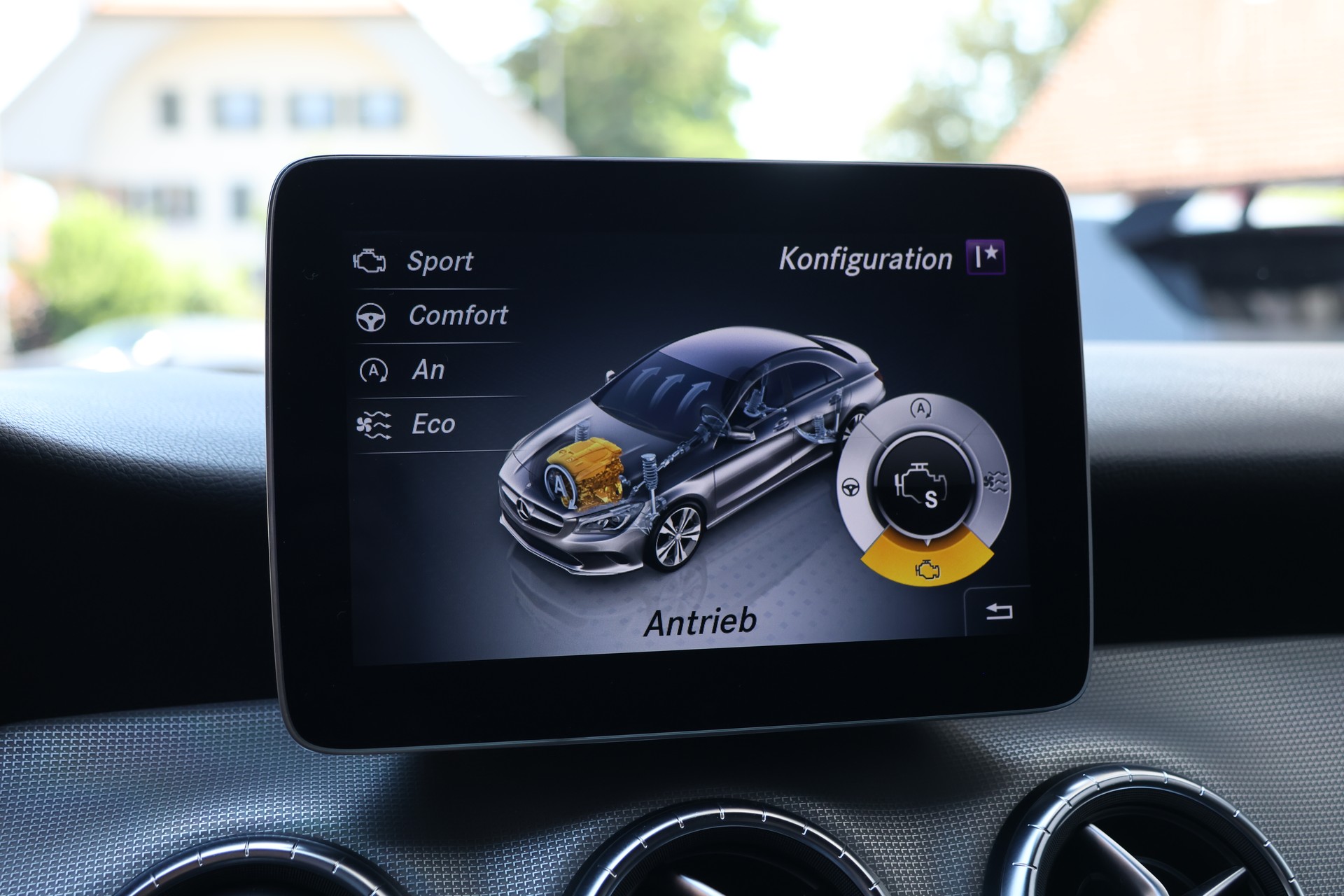 MERCEDES-BENZ CLA 200 Night Star 7G-DCT (CH)-image-20