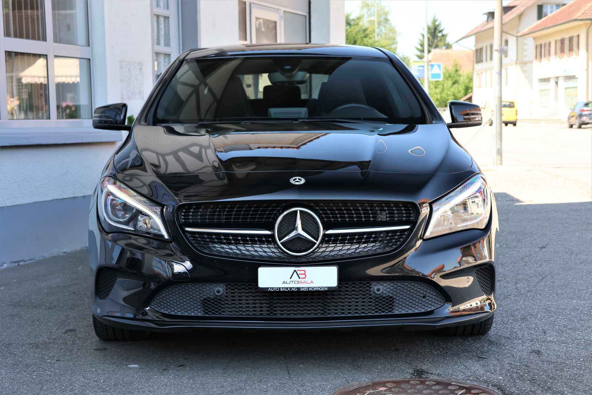 MERCEDES-BENZ CLA 200 Night Star 7G-DCT (CH)-image-1