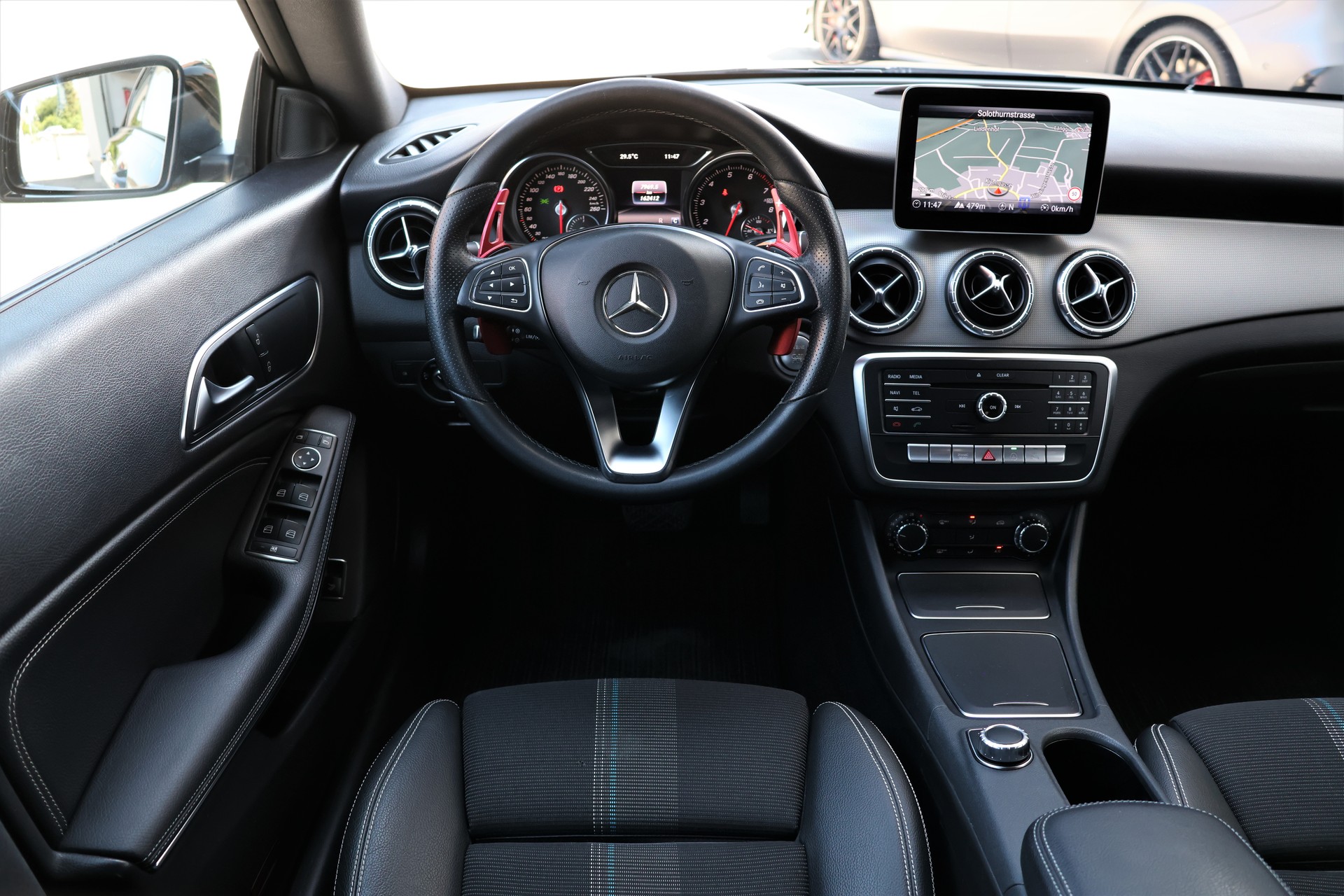MERCEDES-BENZ CLA 200 Night Star 7G-DCT (CH)-image-12