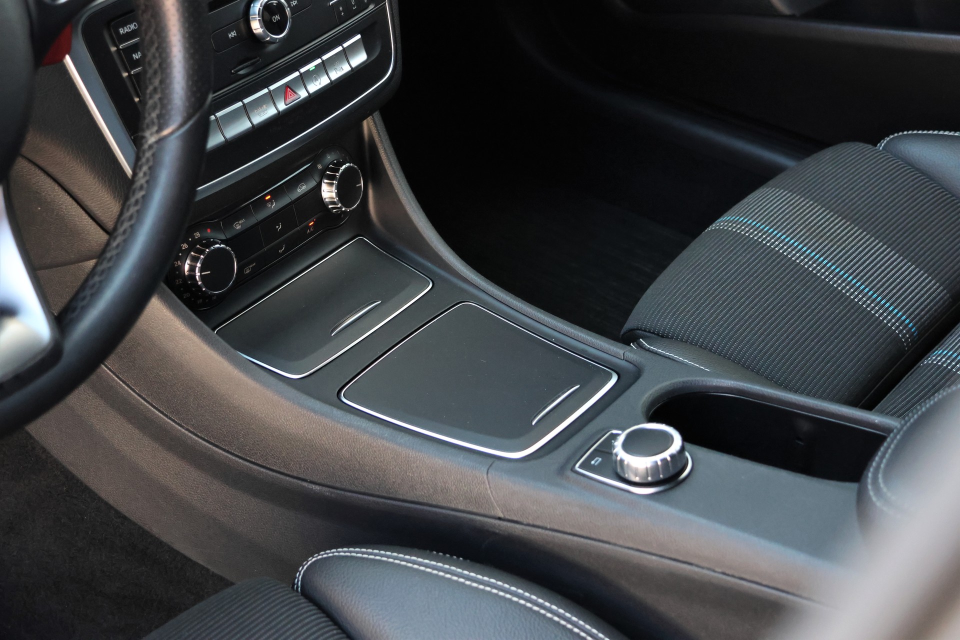 MERCEDES-BENZ CLA 200 Night Star 7G-DCT (CH)-image-10