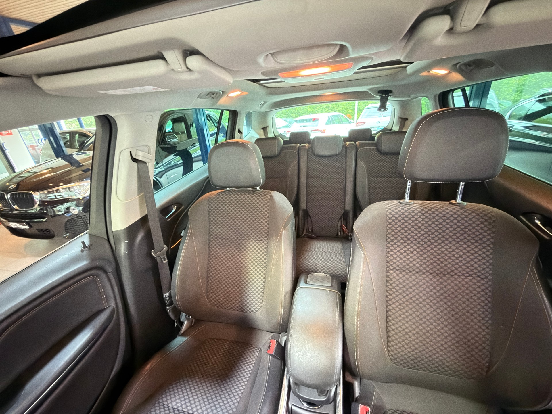 OPEL Zafira Tourer 1.6i 16V Turbo Cosmo Automatic-image-5