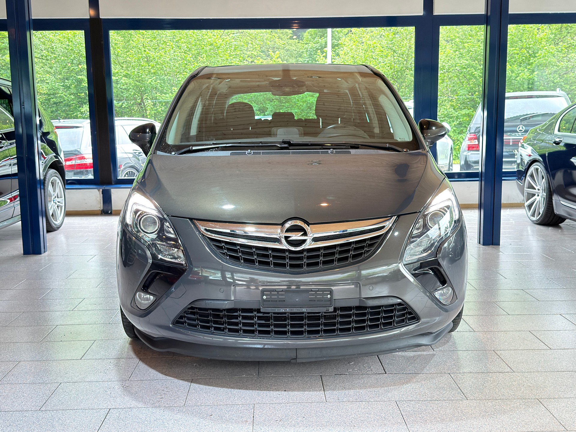 OPEL Zafira Tourer 1.6i 16V Turbo Cosmo Automatic-image-1