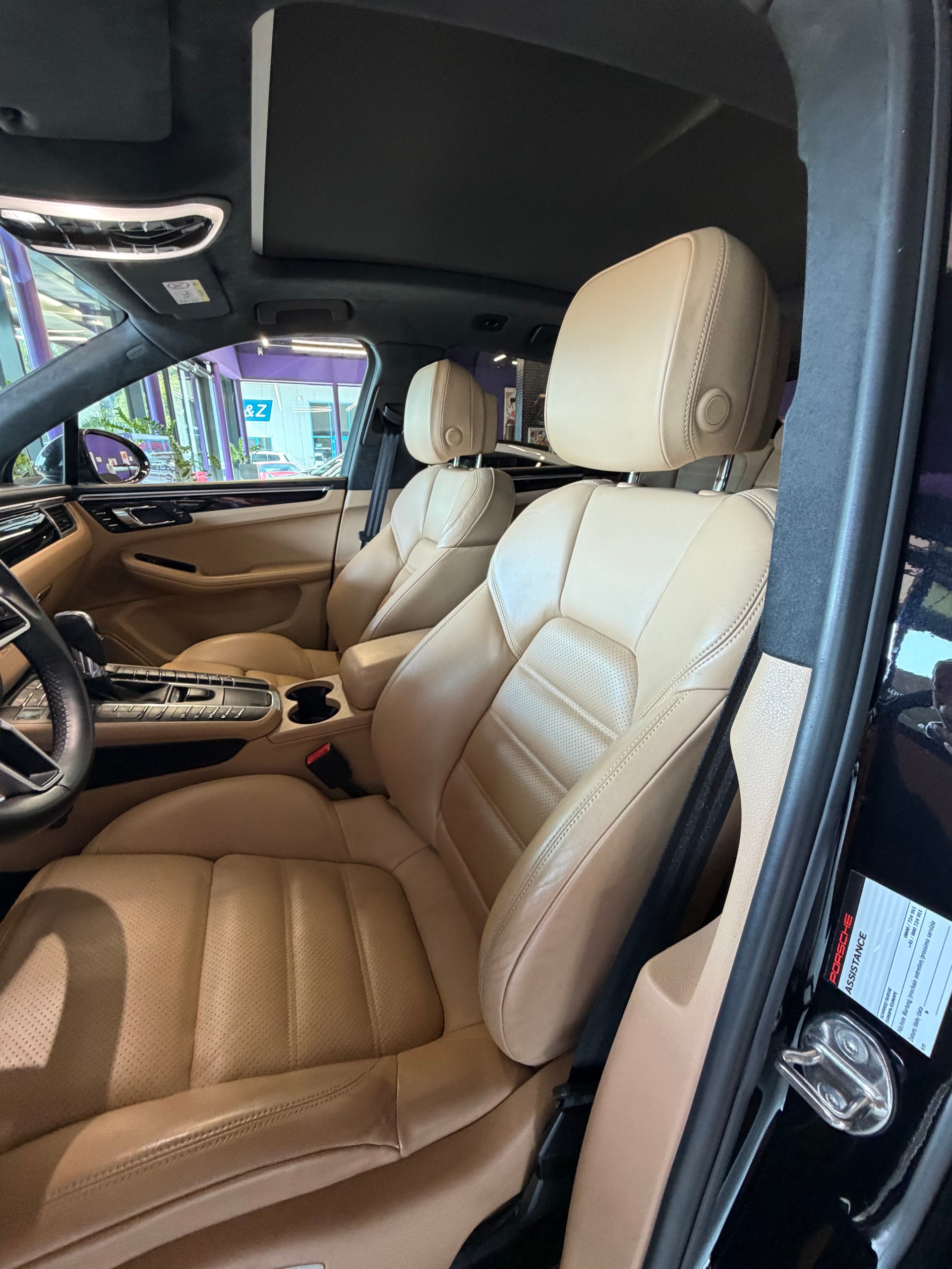 PORSCHE Macan Turbo Performance PDK-image-10