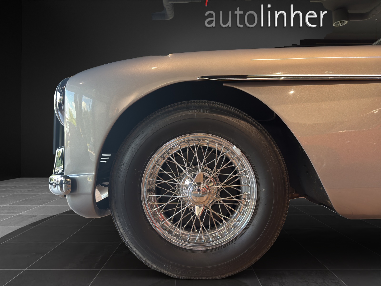 ASTON MARTIN DB 2/4 Mark II Coupé-image-13