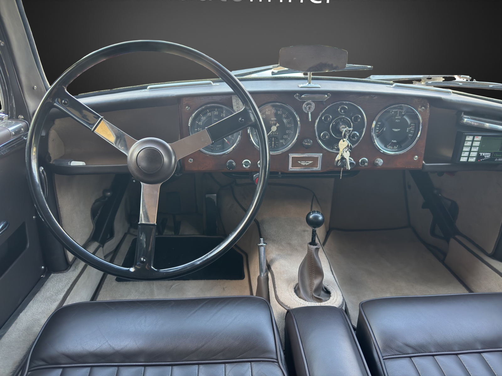 ASTON MARTIN DB 2/4 Mark II Coupé-image-9