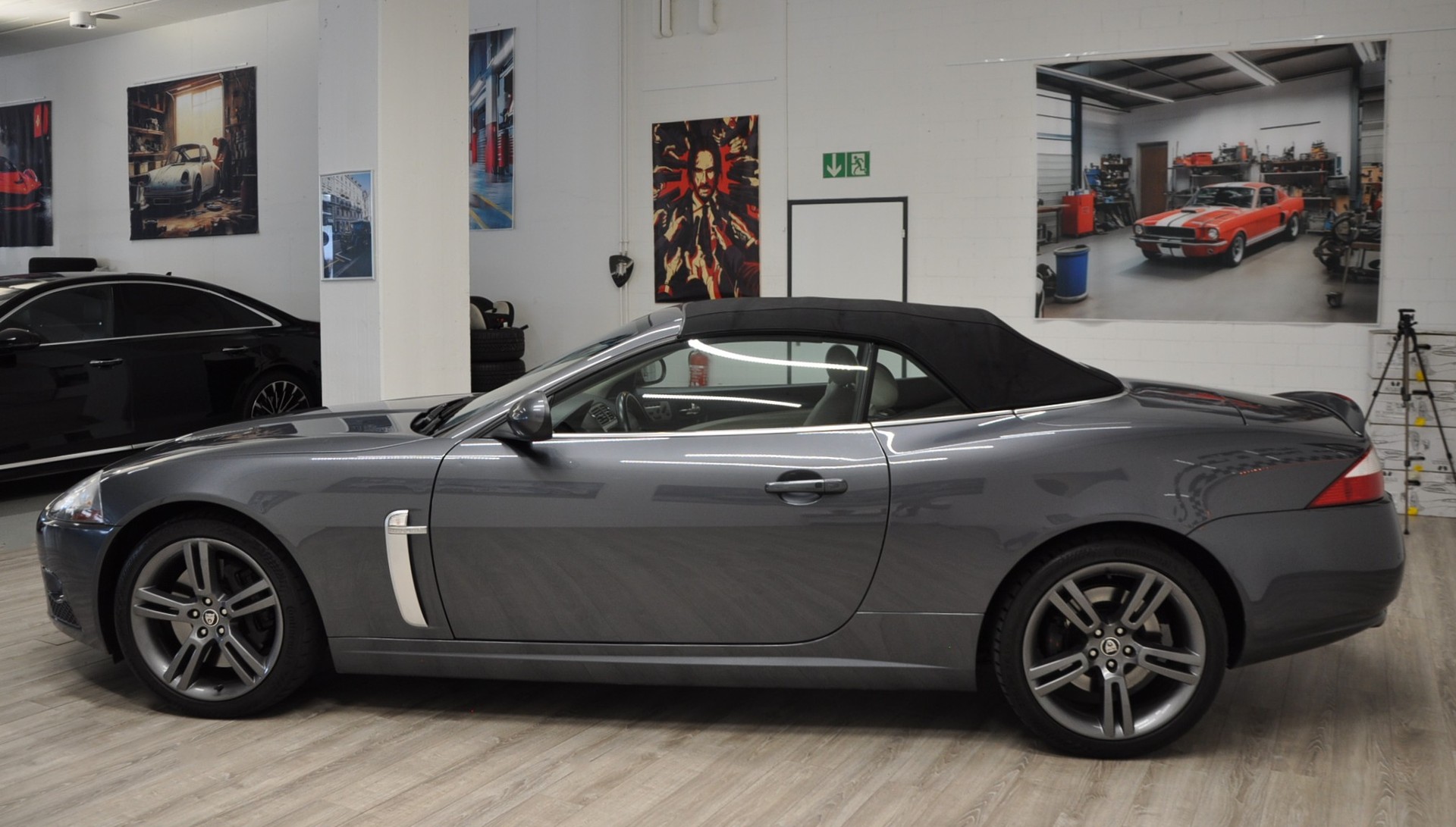 JAGUAR XKR 4.2 V8 SC Automatic-image-2
