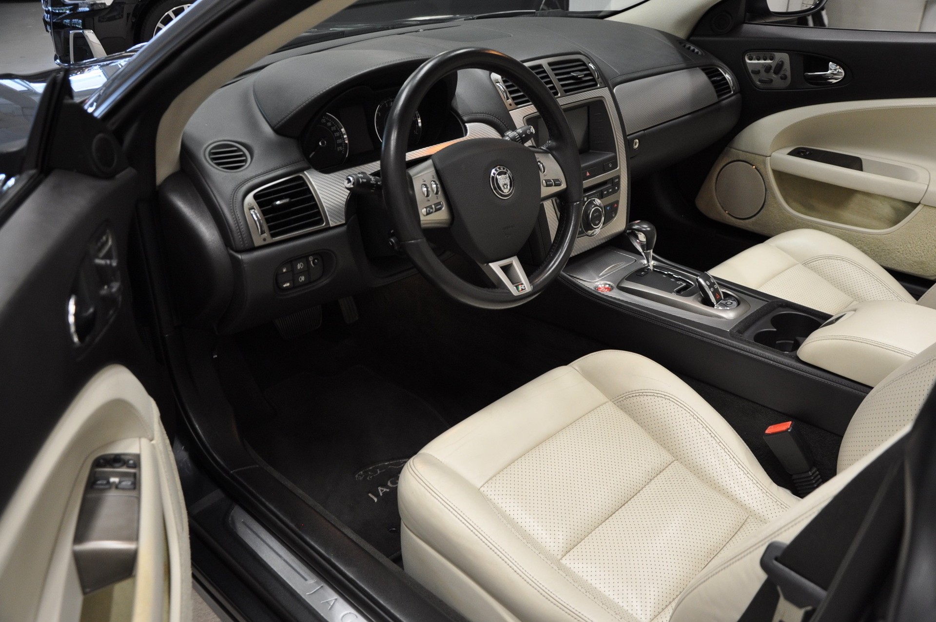 JAGUAR XKR 4.2 V8 SC Automatic-image-11