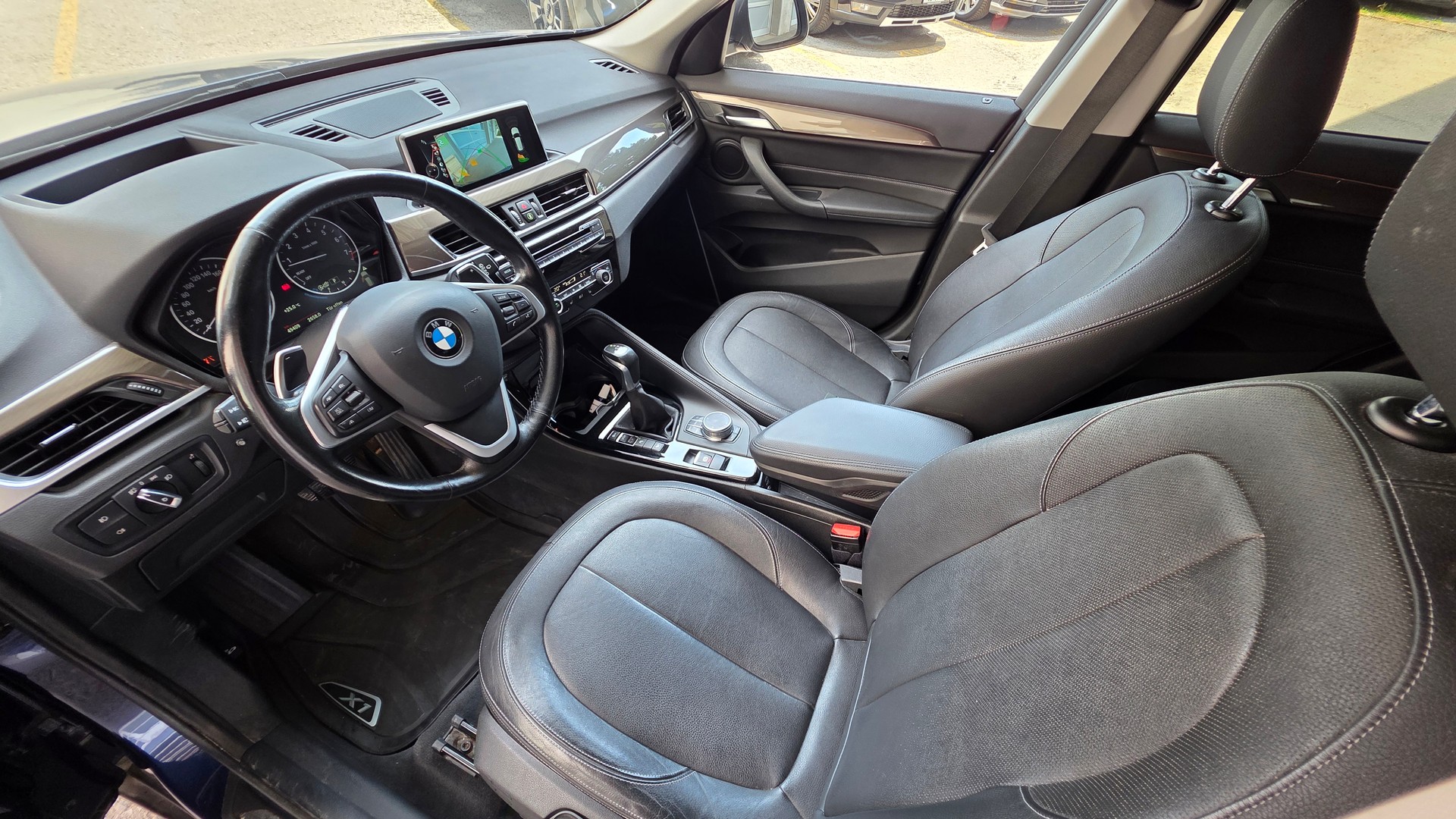 BMW X1 xDrive 25i xLine Steptronic-image-8
