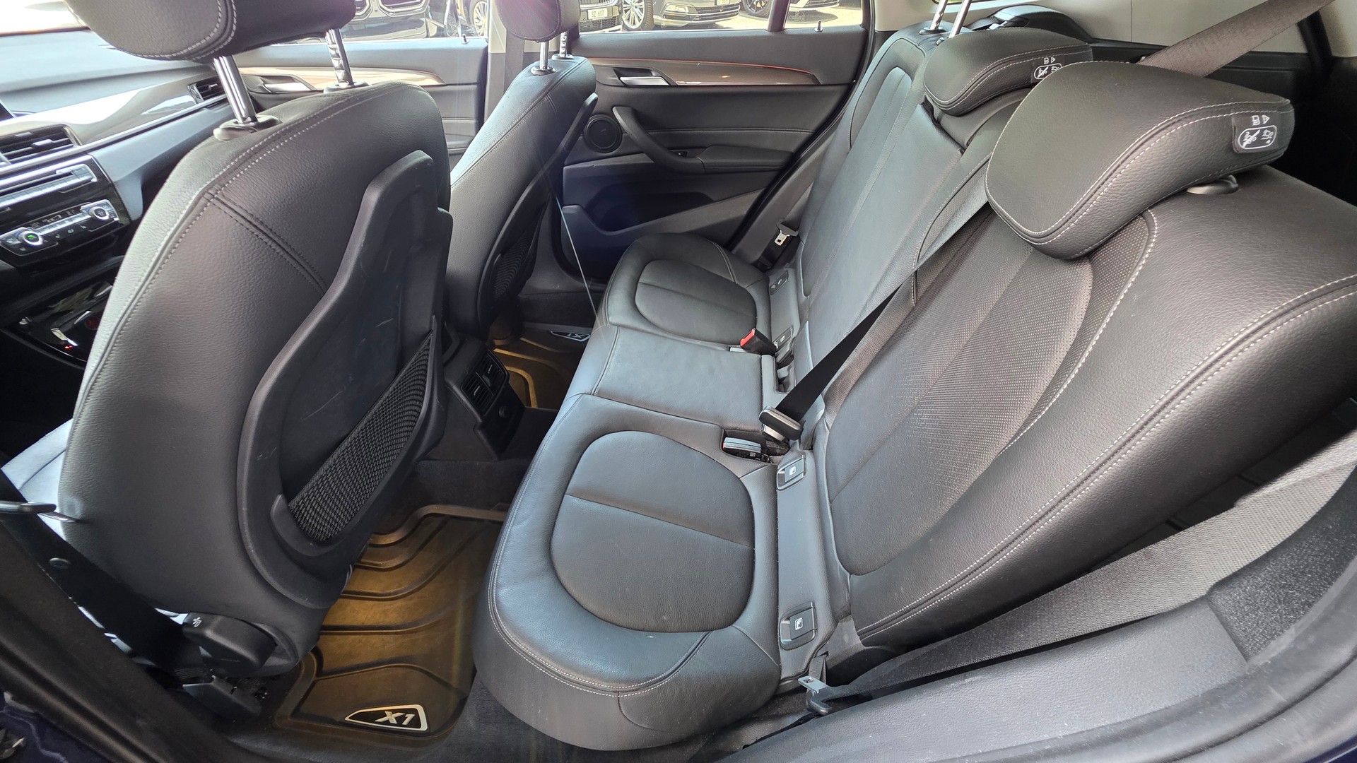 BMW X1 xDrive 25i xLine Steptronic-image-10