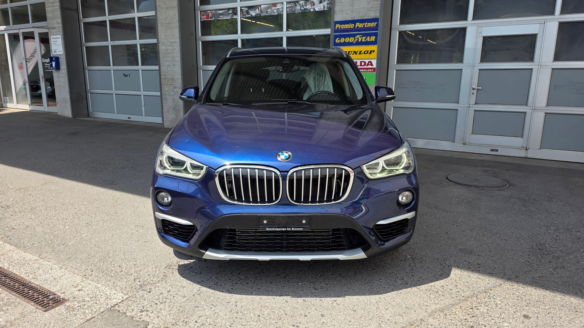 BMW X1 xDrive 25i xLine Steptronic-image-1