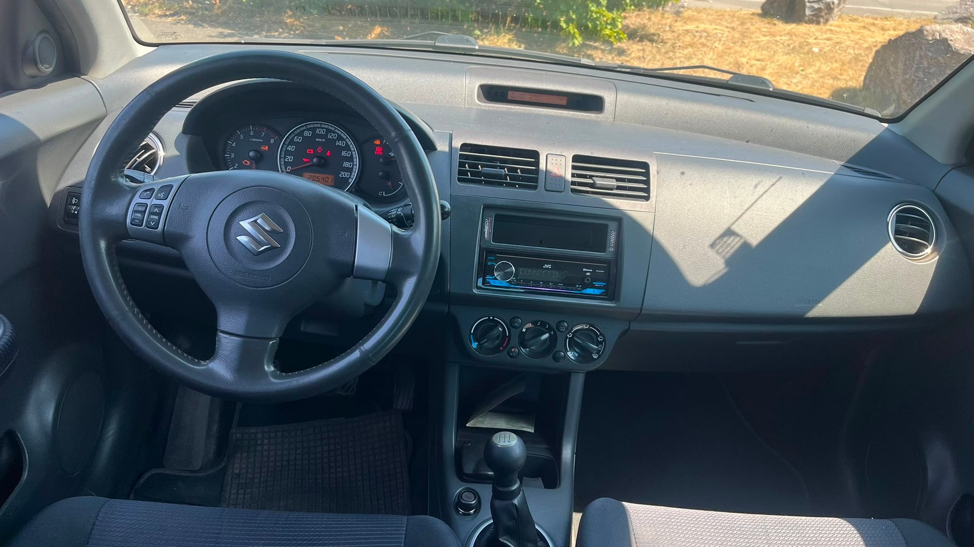 SUZUKI Swift 1.3i 16V GL-image-4