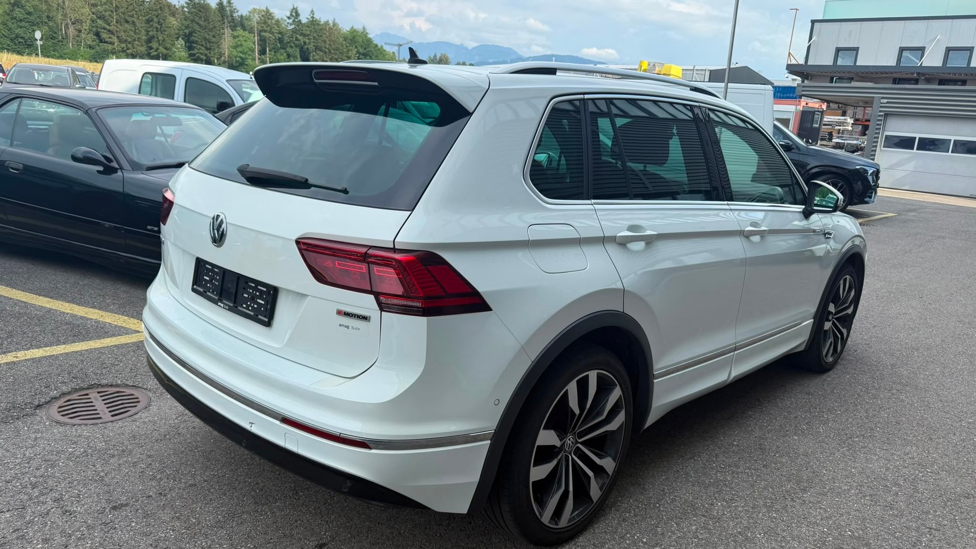 VW Tiguan 2.0TSI Highline 4Motion DSG-image-3