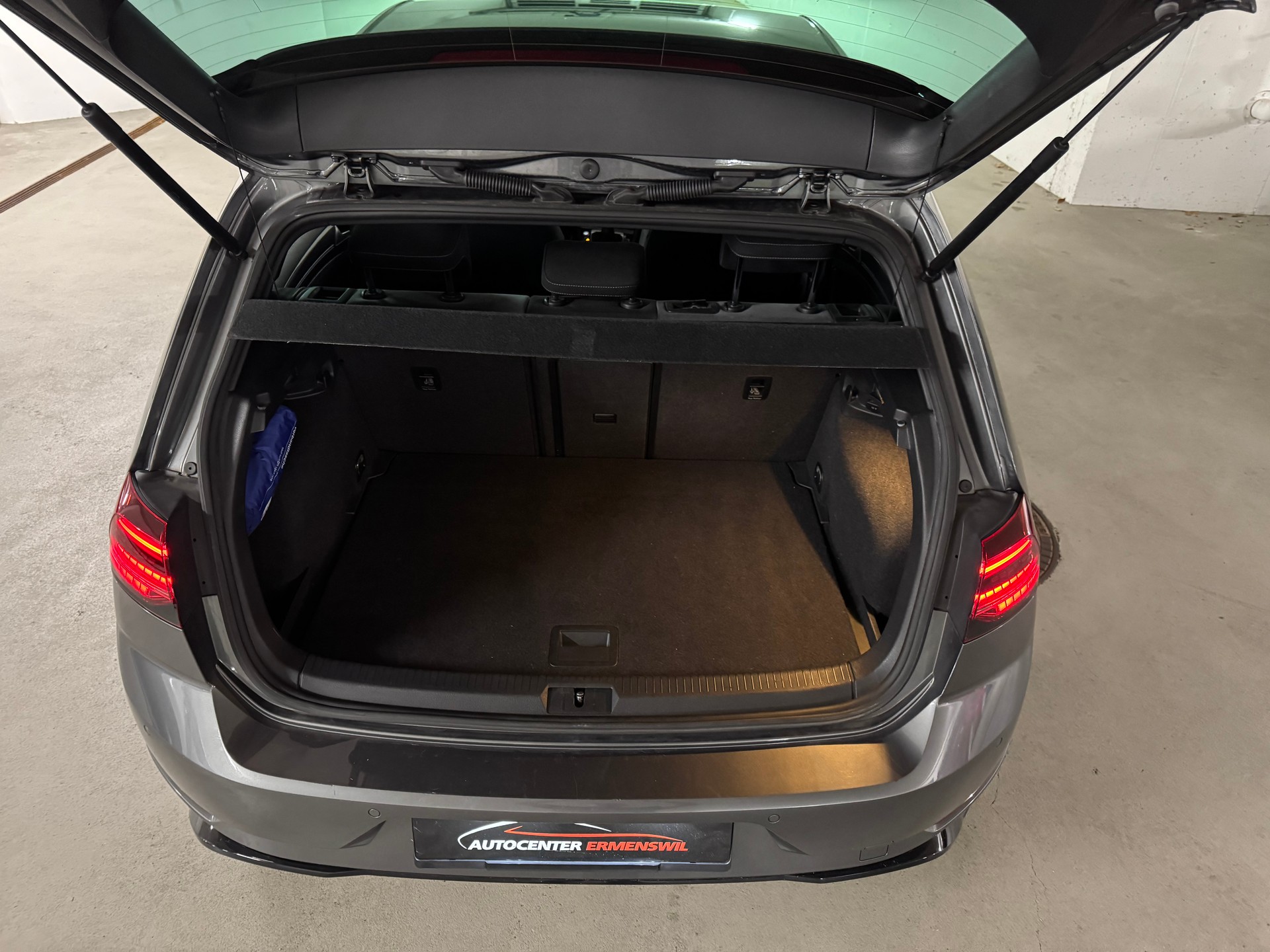 VW Golf 2.0 TDI R-Line 4Motion Facelift-image-7