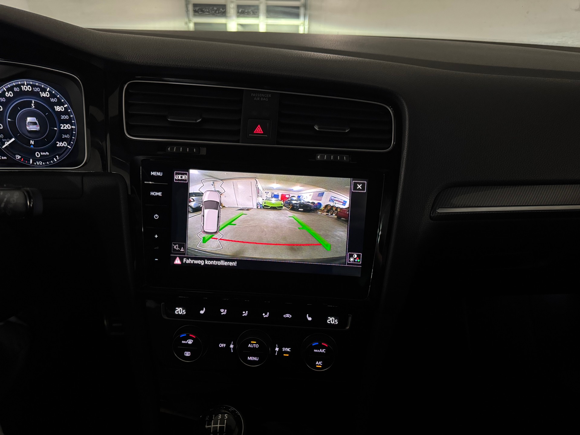 VW Golf 2.0 TDI R-Line 4Motion Facelift-image-14