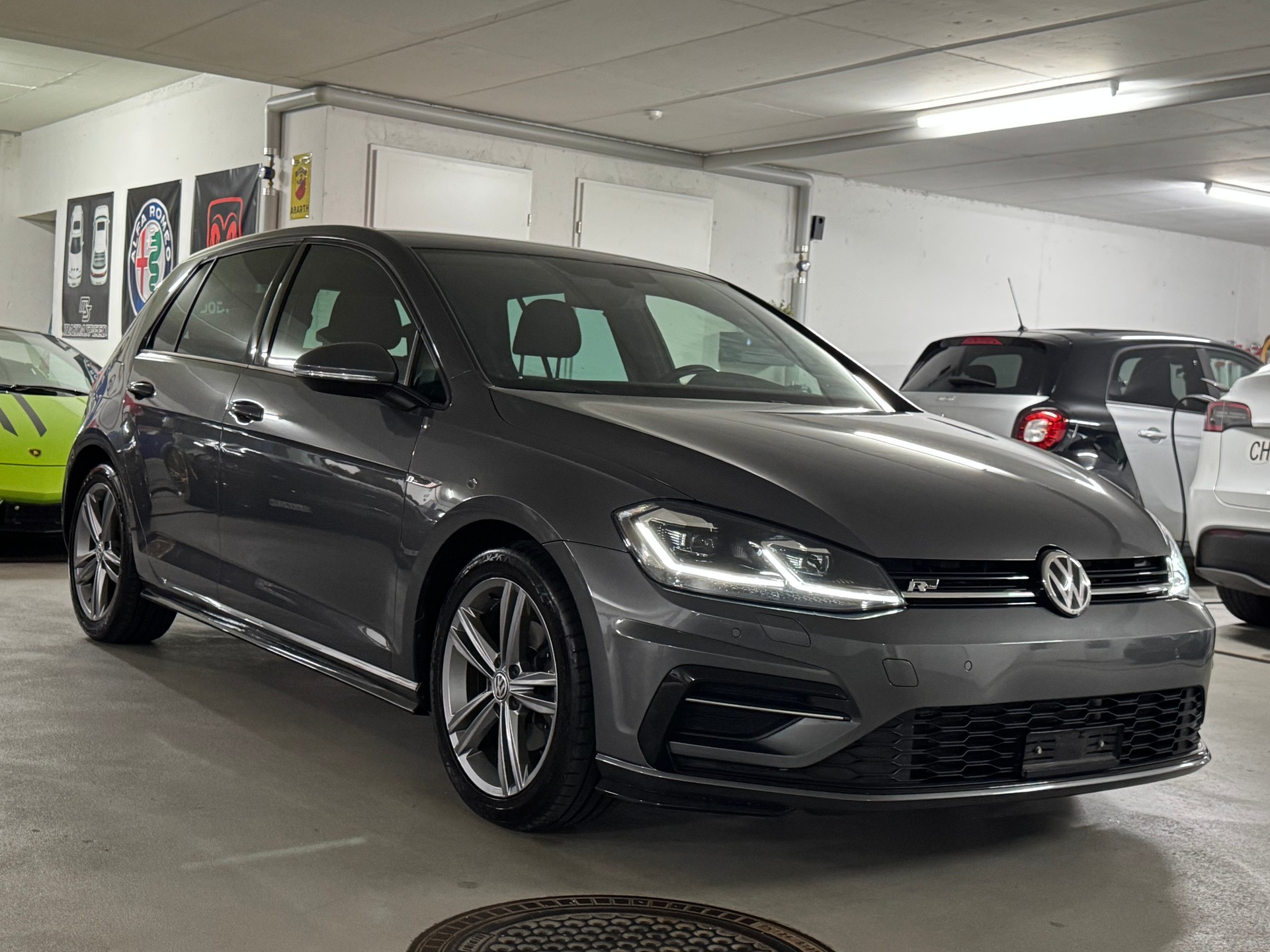 VW Golf 2.0 TDI R-Line 4Motion Facelift-image-2