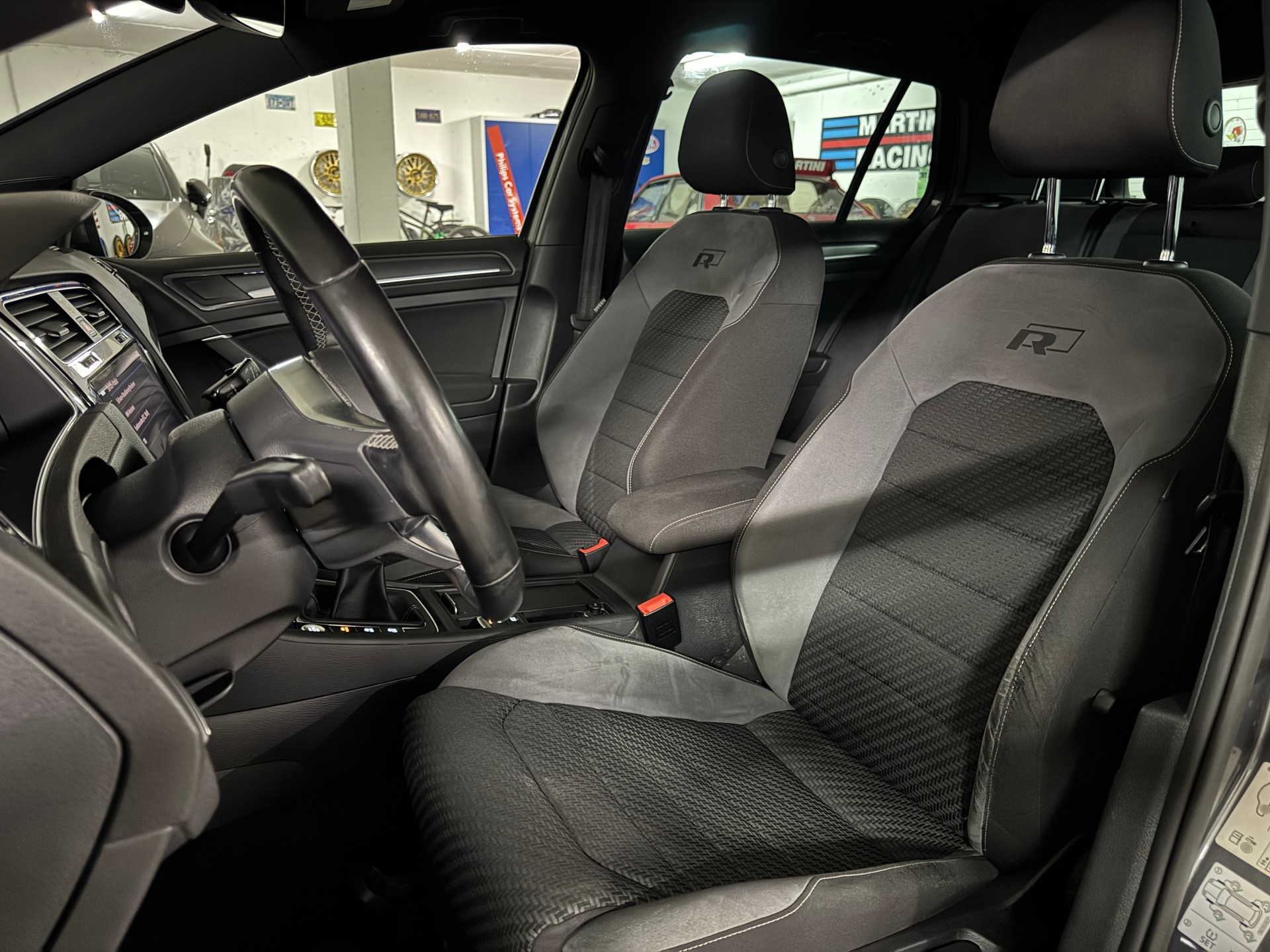 VW Golf 2.0 TDI R-Line 4Motion Facelift-image-9