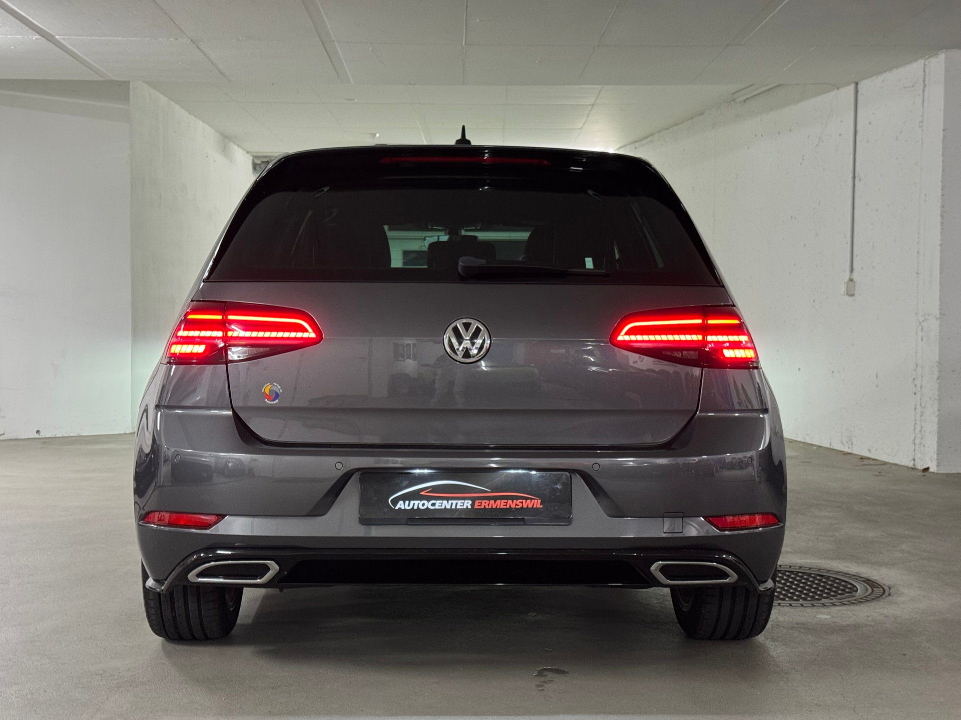 VW Golf 2.0 TDI R-Line 4Motion Facelift-image-5