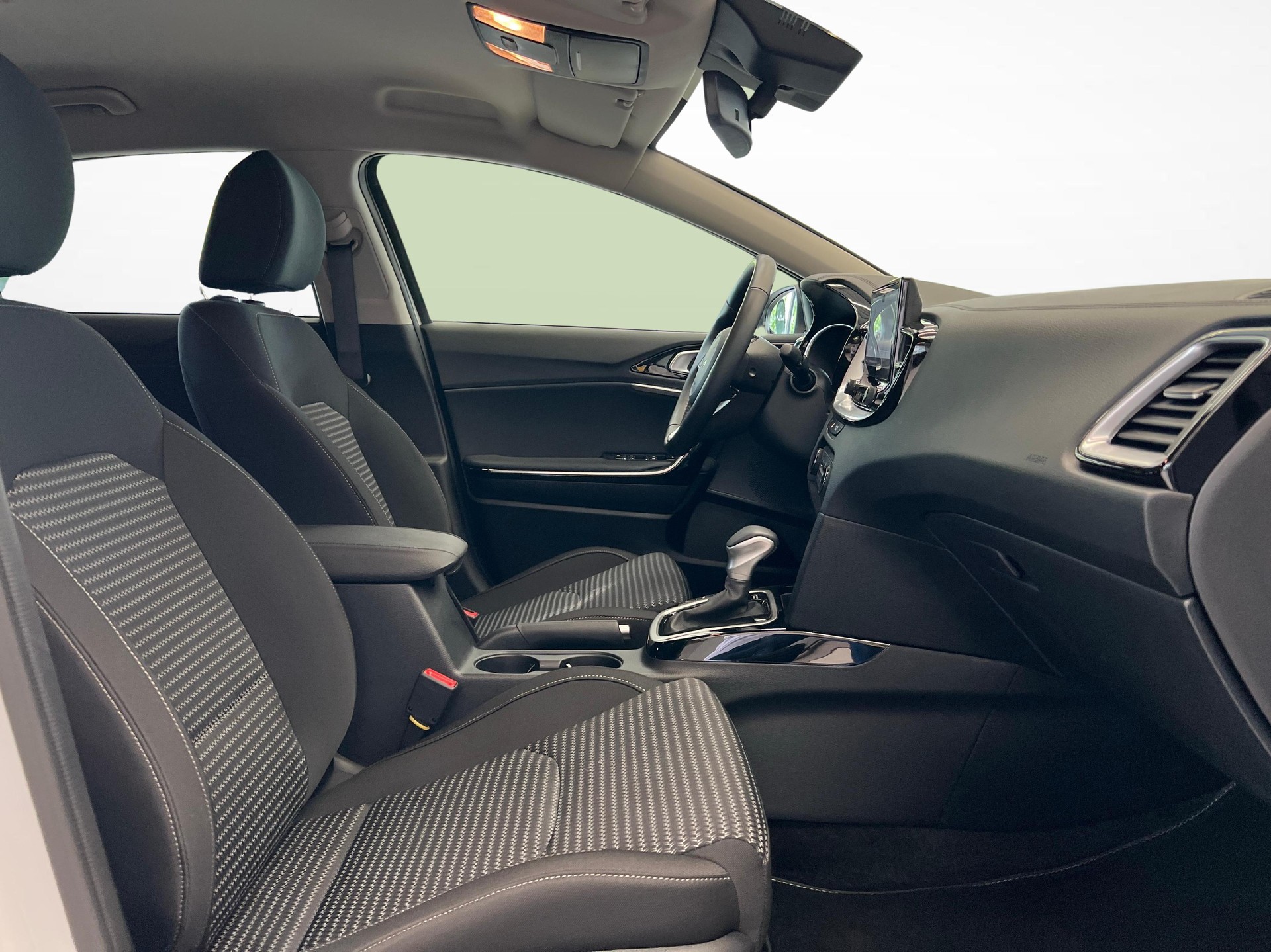 KIA Ceed 1.5 T-GDi MHEV Power-image-9