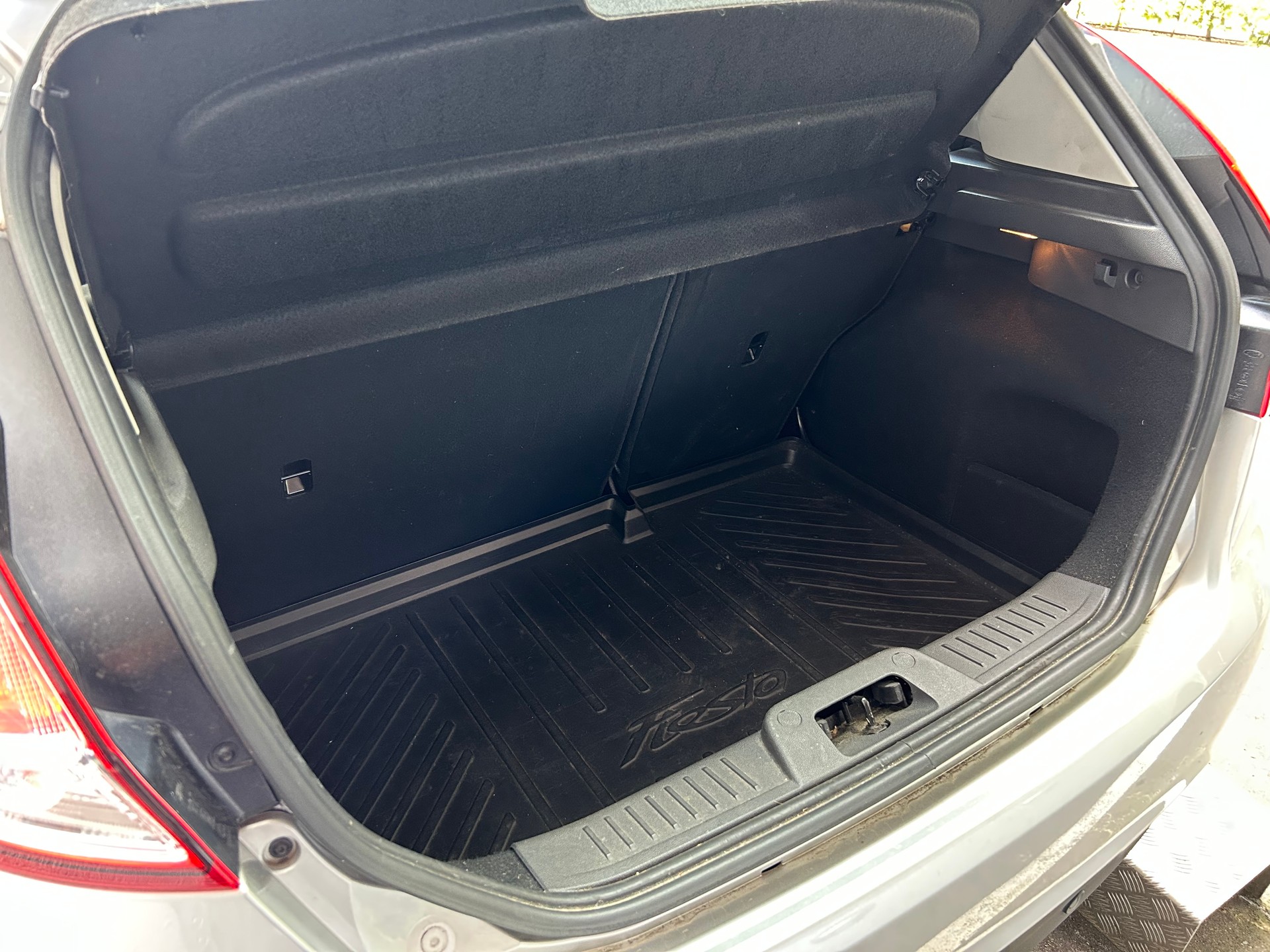 FORD Fiesta 1.0 SCTi Trend-image-13