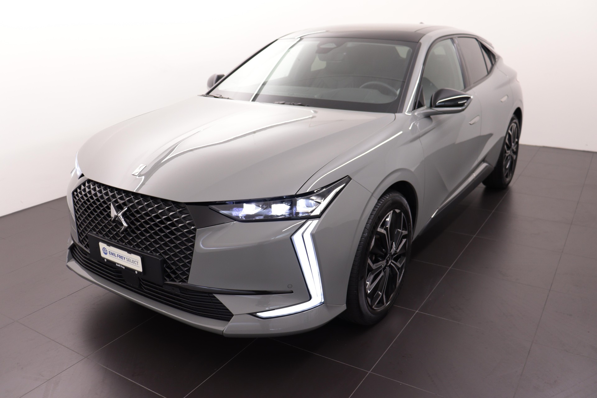 DS AUTOMOBILES 4 1.6 PureTech Rivoli-image-1