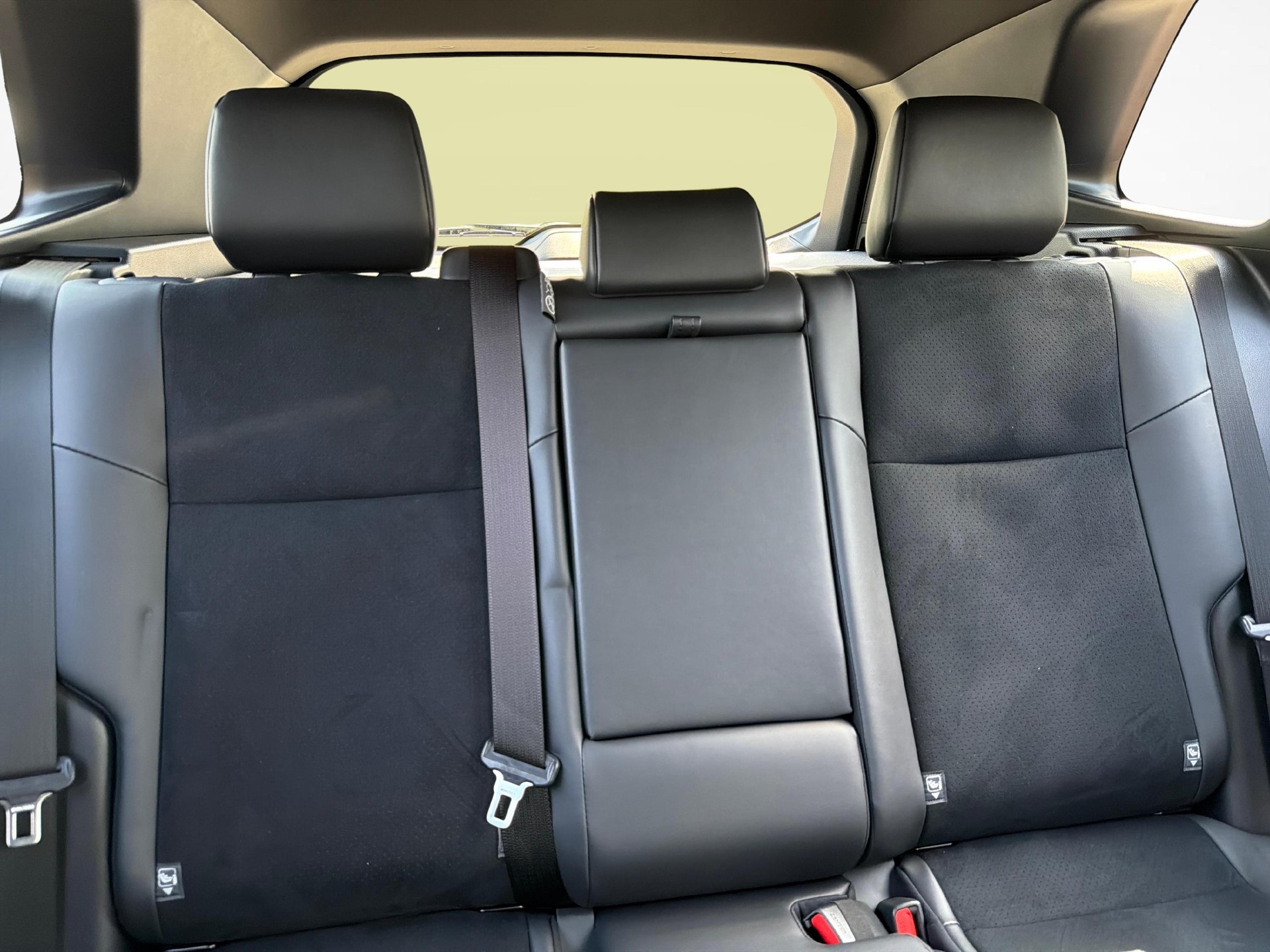 TOYOTA RAV4 2.5 Plug-In-Hybrid GR Sport-image-10