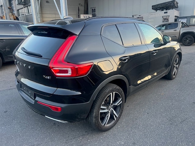 VOLVO XC40 T4 AWD R-Design Geartronic-image-9