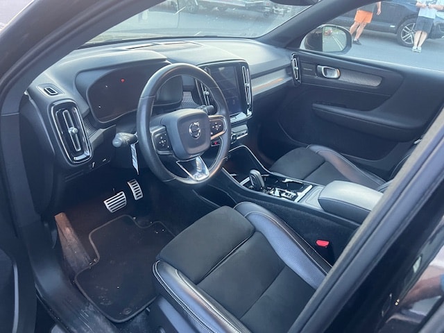 VOLVO XC40 T4 AWD R-Design Geartronic-image-12