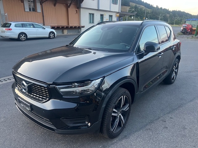 VOLVO XC40 T4 AWD R-Design Geartronic-image-1