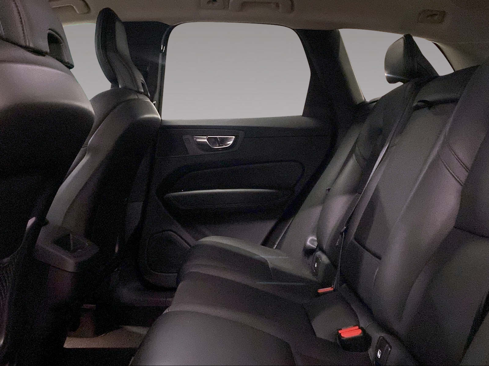 VOLVO XC60 2.0 B4 MH Plus Bright AWD-image-9