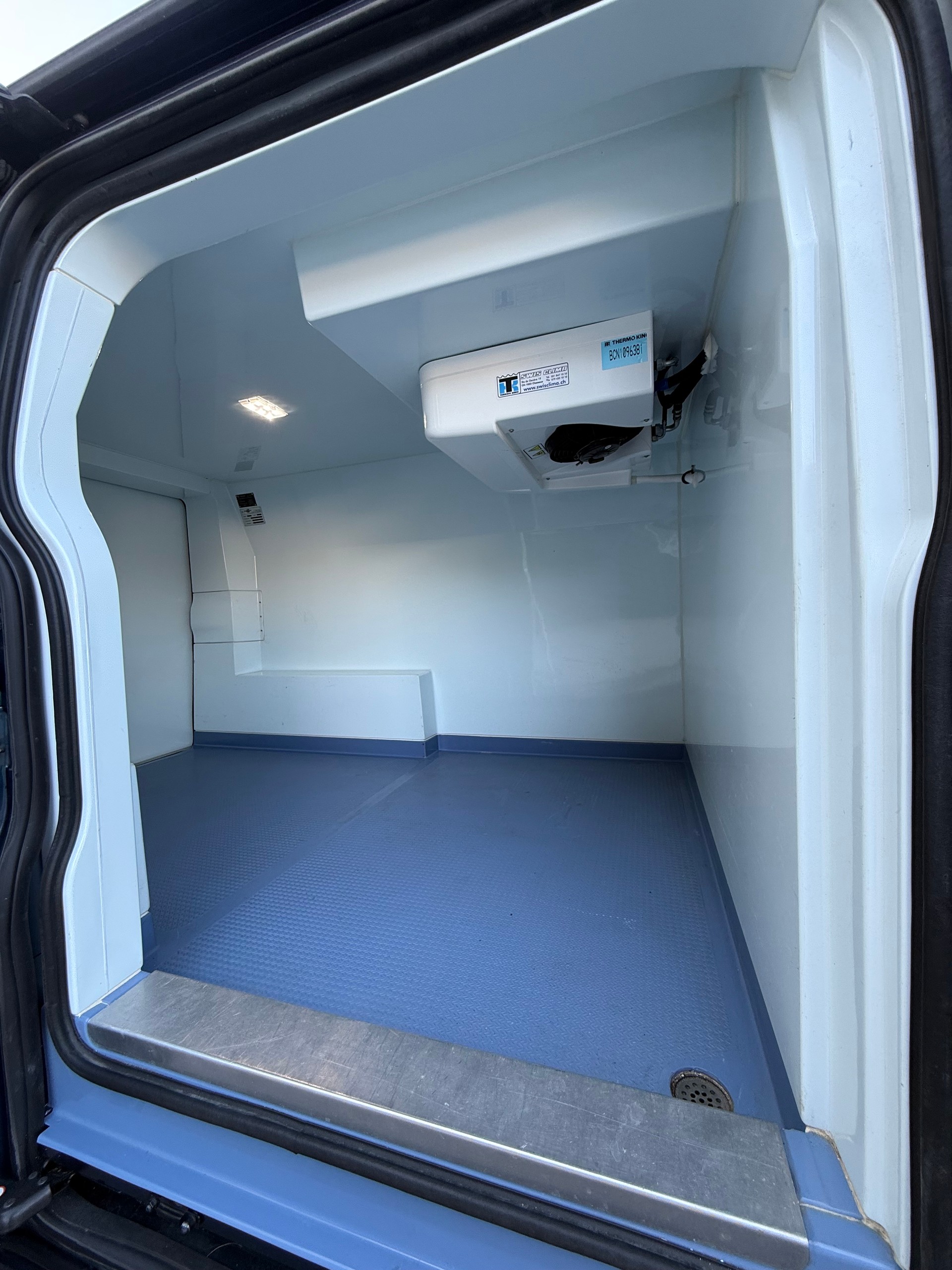FORD Transit Custom Van 280 L1H1 Limited A-image-4