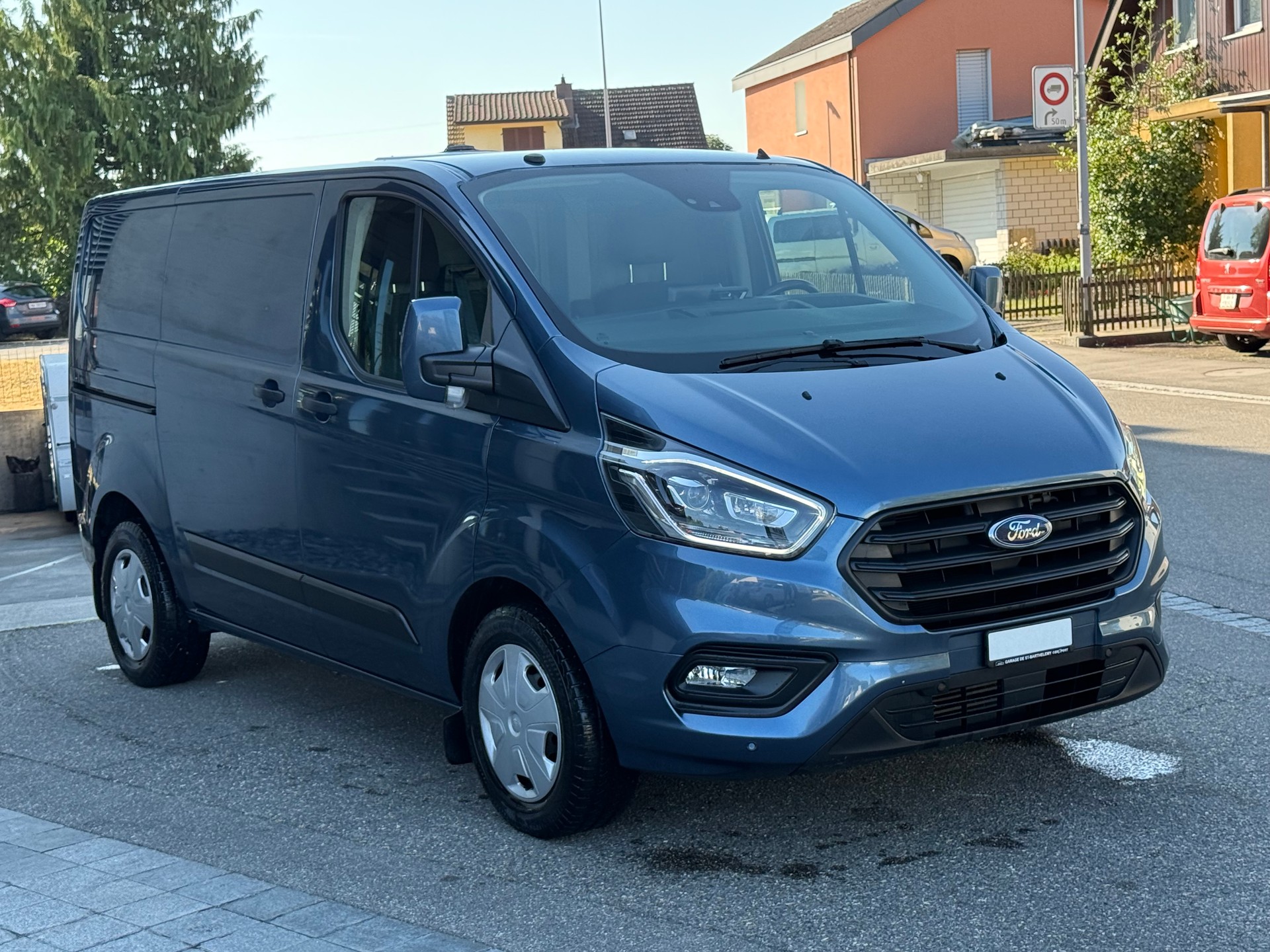 FORD Transit Custom Van 280 L1H1 Limited A-image-1